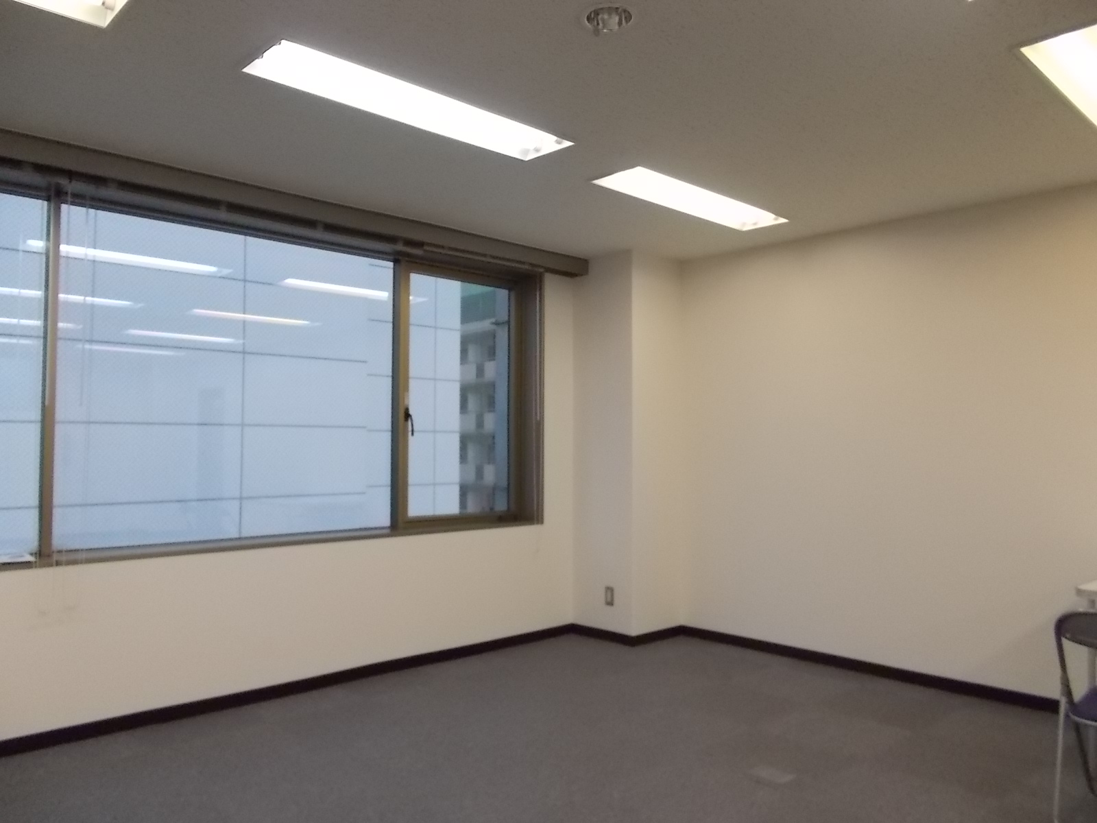 オフィス室内参考画像