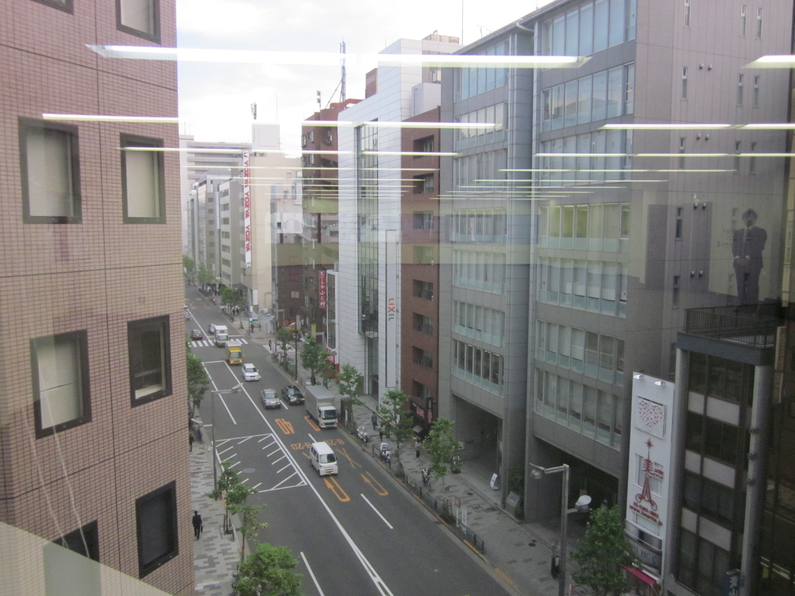 新宿通りを見下ろす眺望
