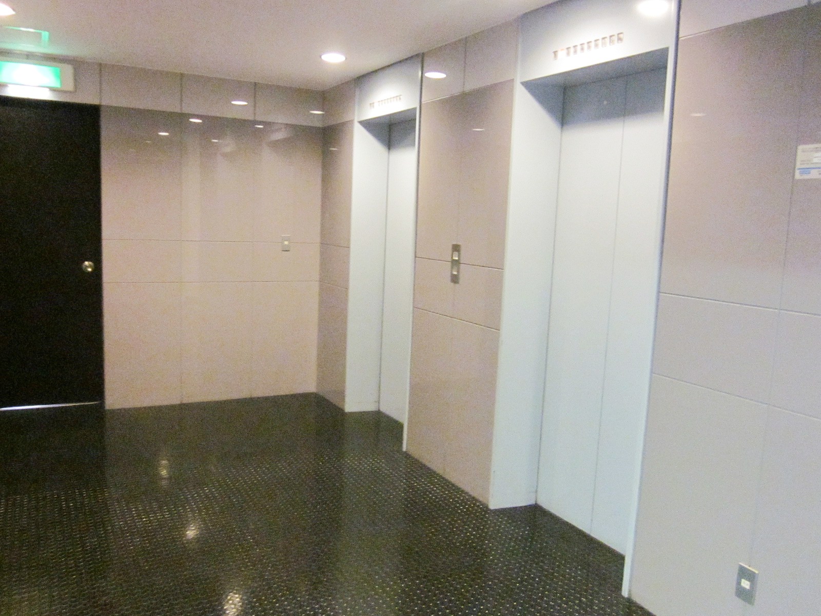 エレベーターホール