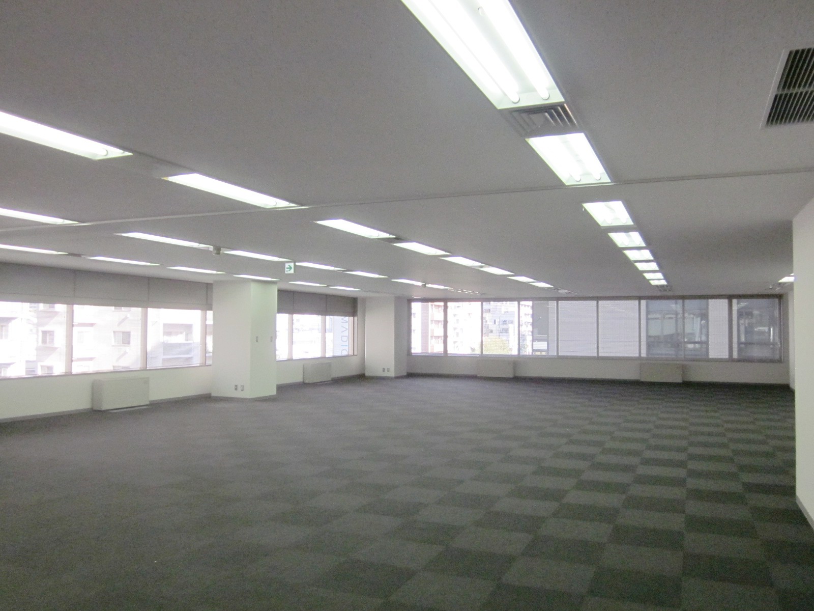 オフィス室内参考画像