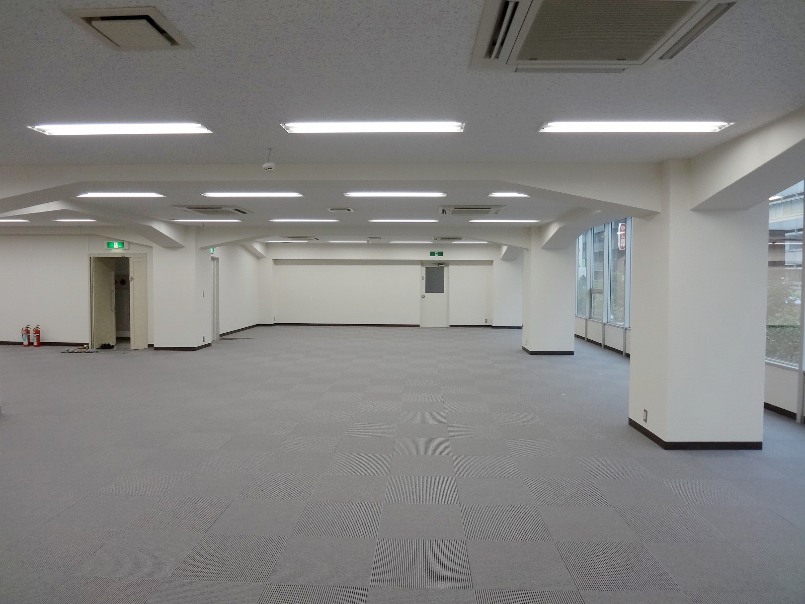 別角度の様子
