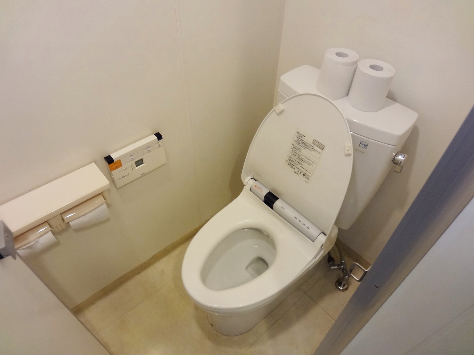 ウォシュレット付きお手洗い