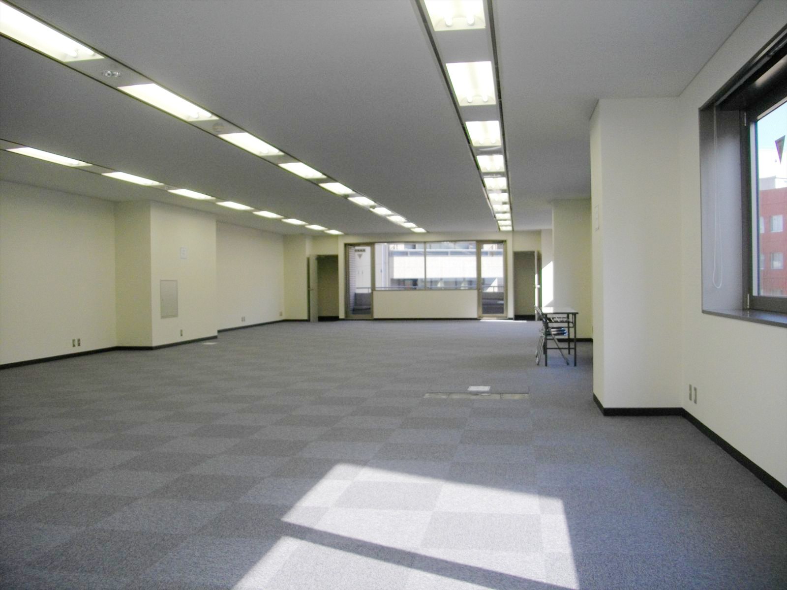 オフィス室内参考画像