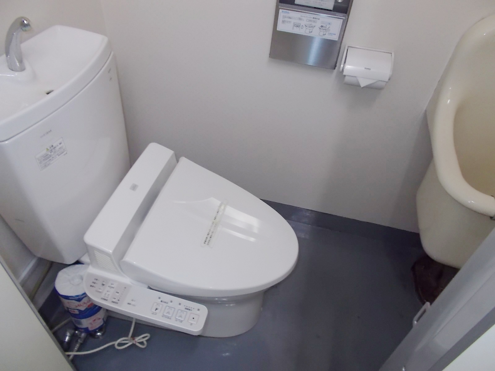 トイレ個室