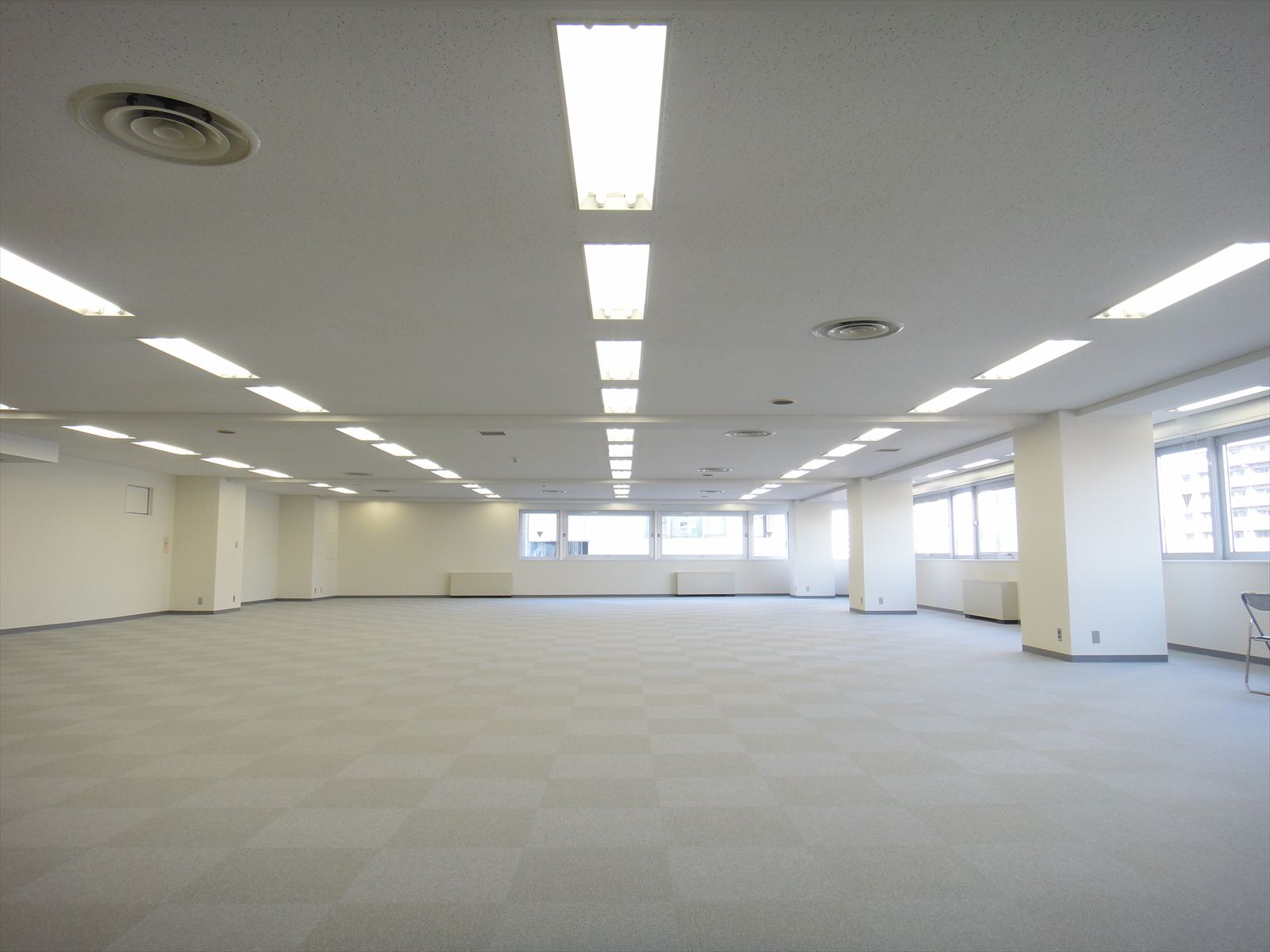 オフィス室内参考画像