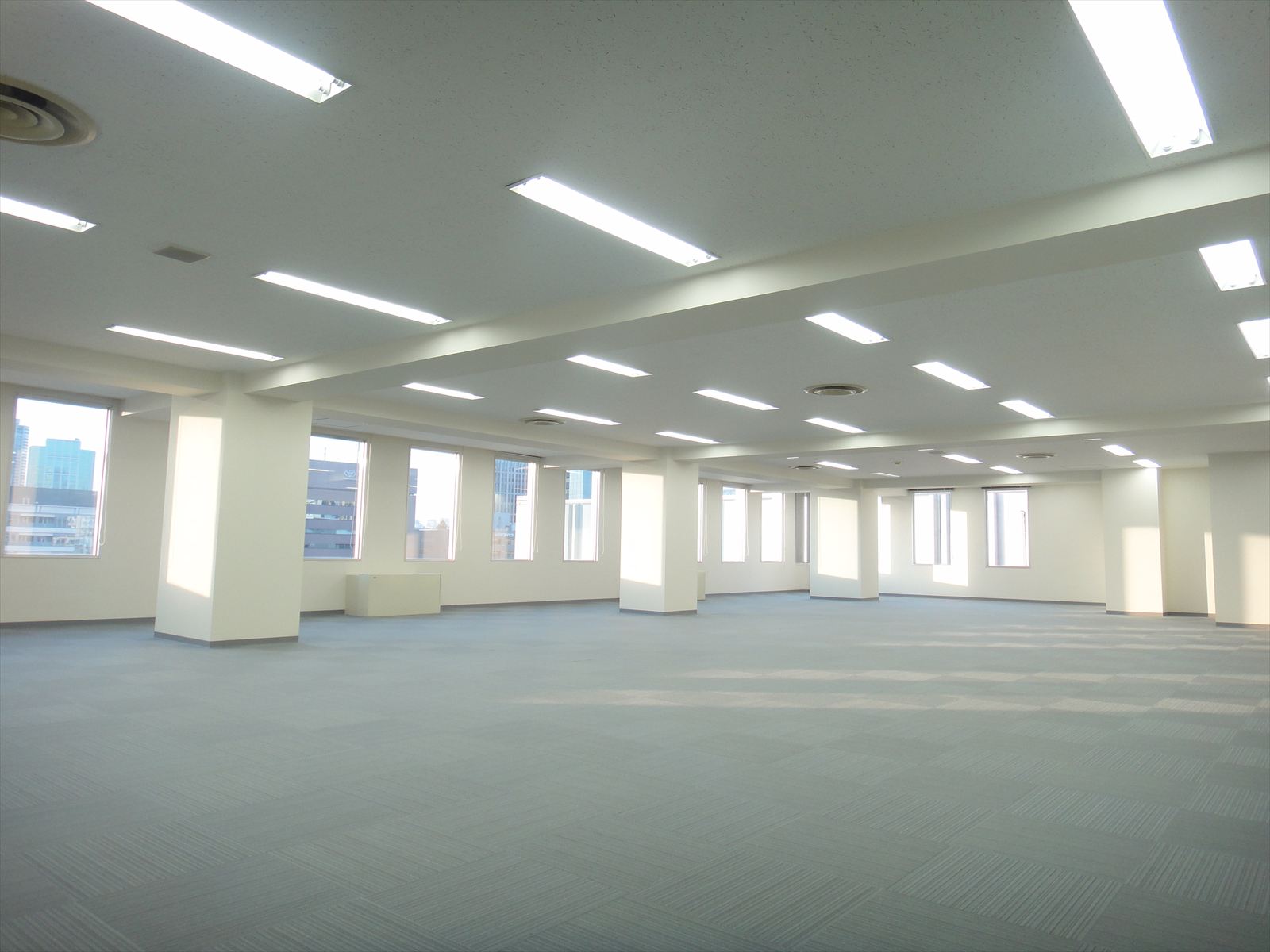 オフィス室内参考画像