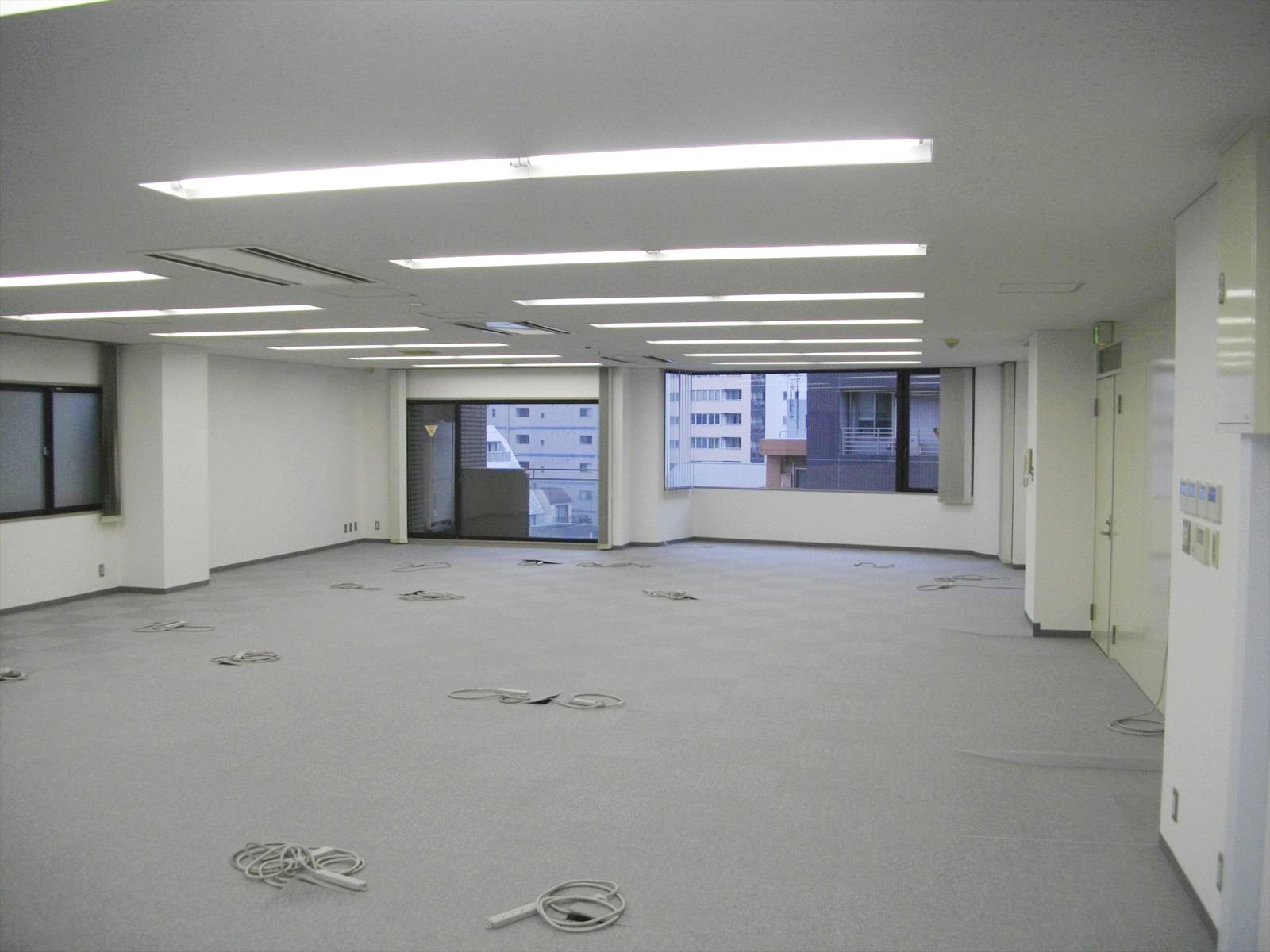 オフィス室内参考画像