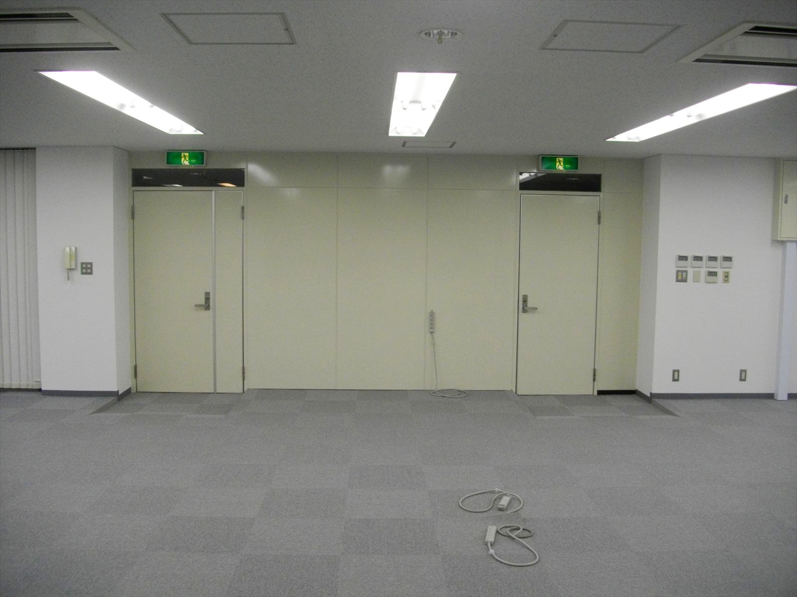 貸室出入口