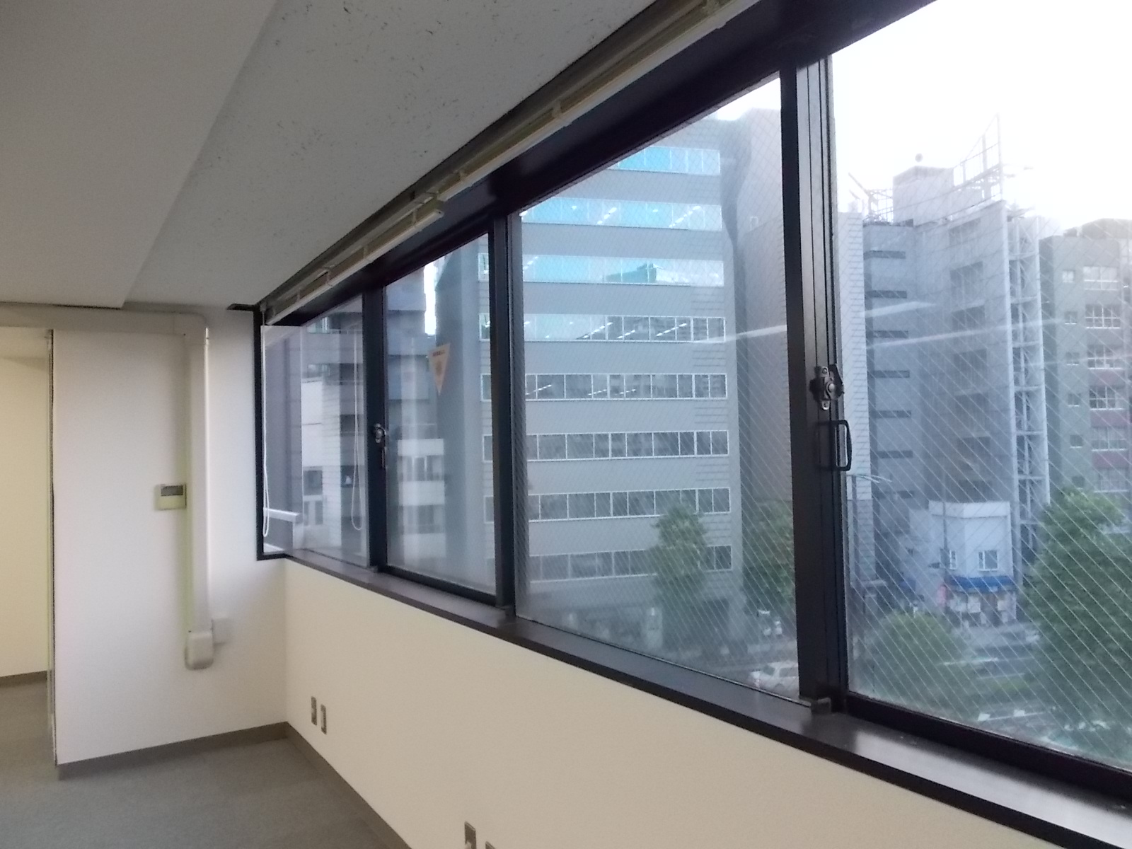 窓面