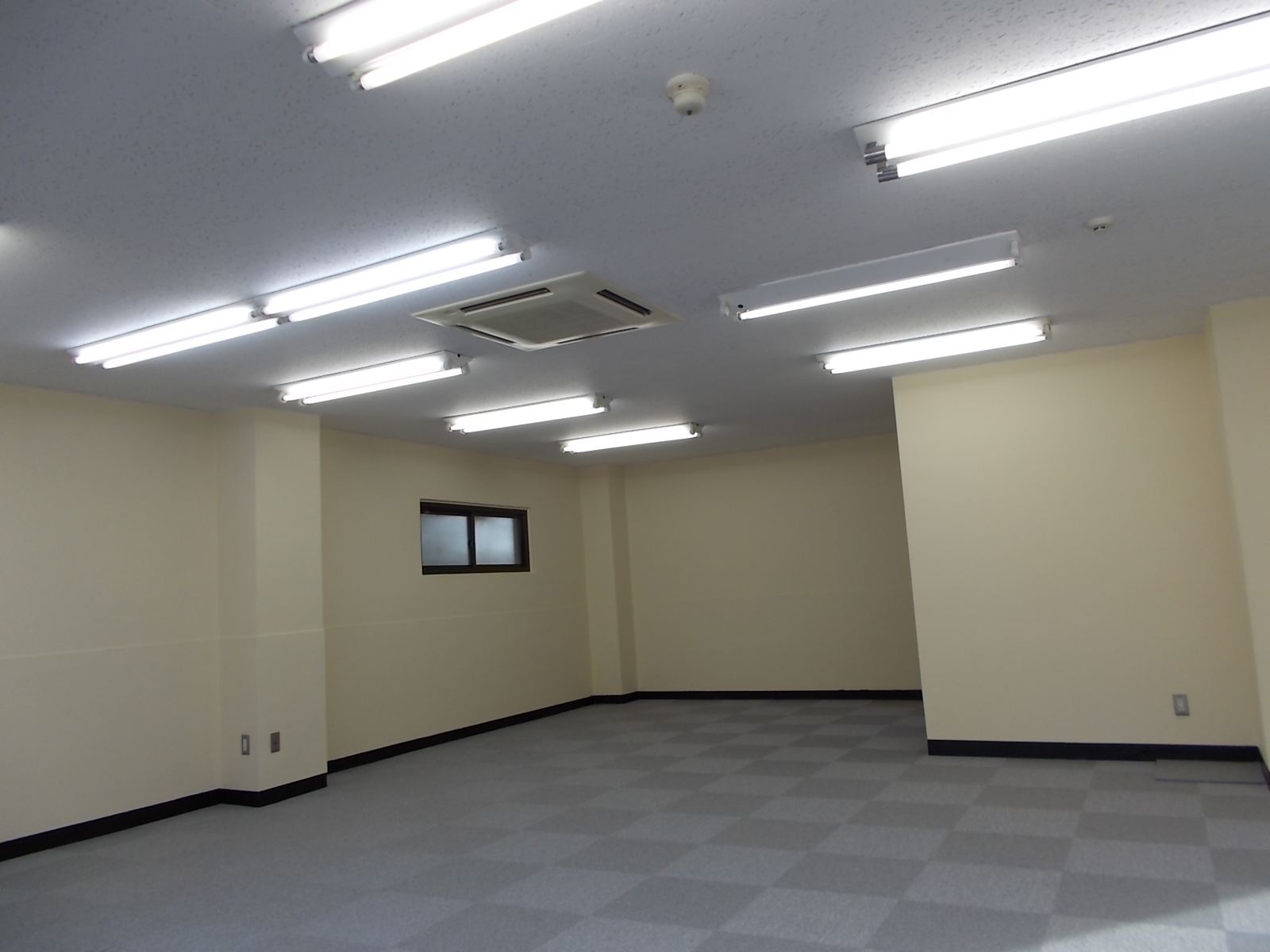少し変わった形の室内