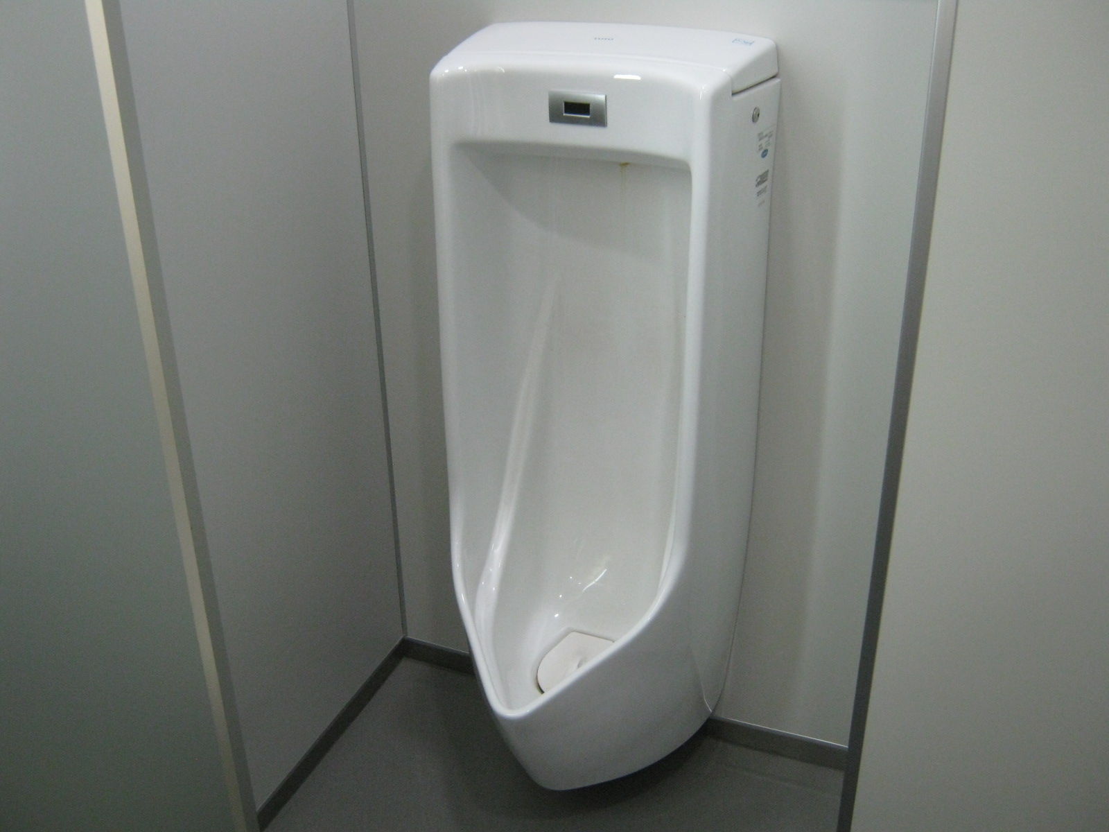 男性用トイレ