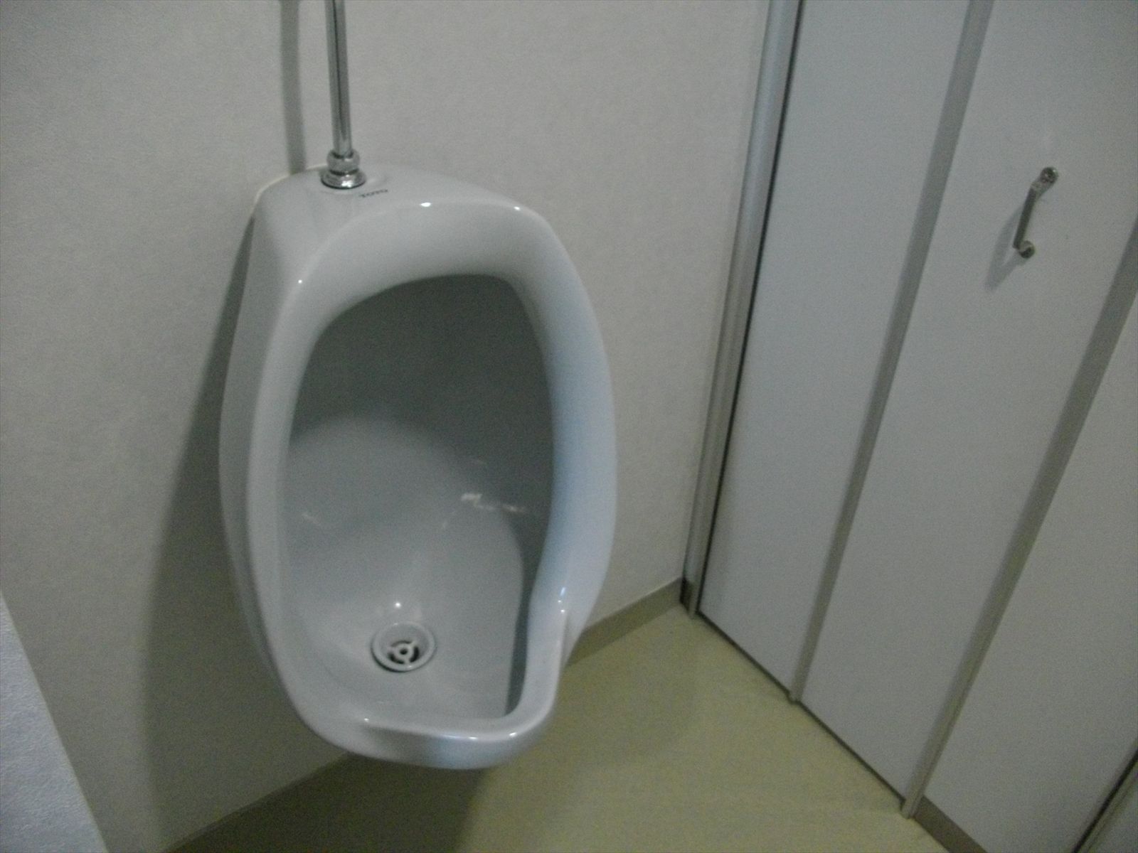 男子トイレ
