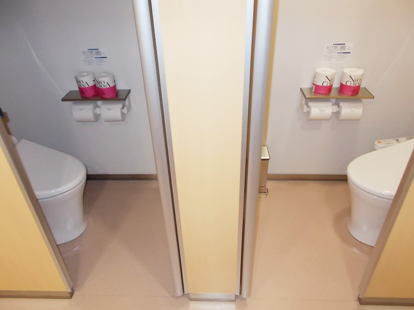 トイレは落ち着きのあるデザイン