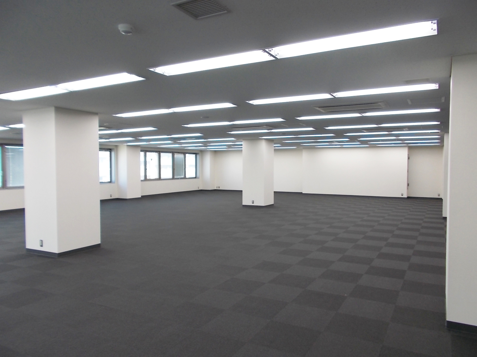 お部屋は奥行きがあります