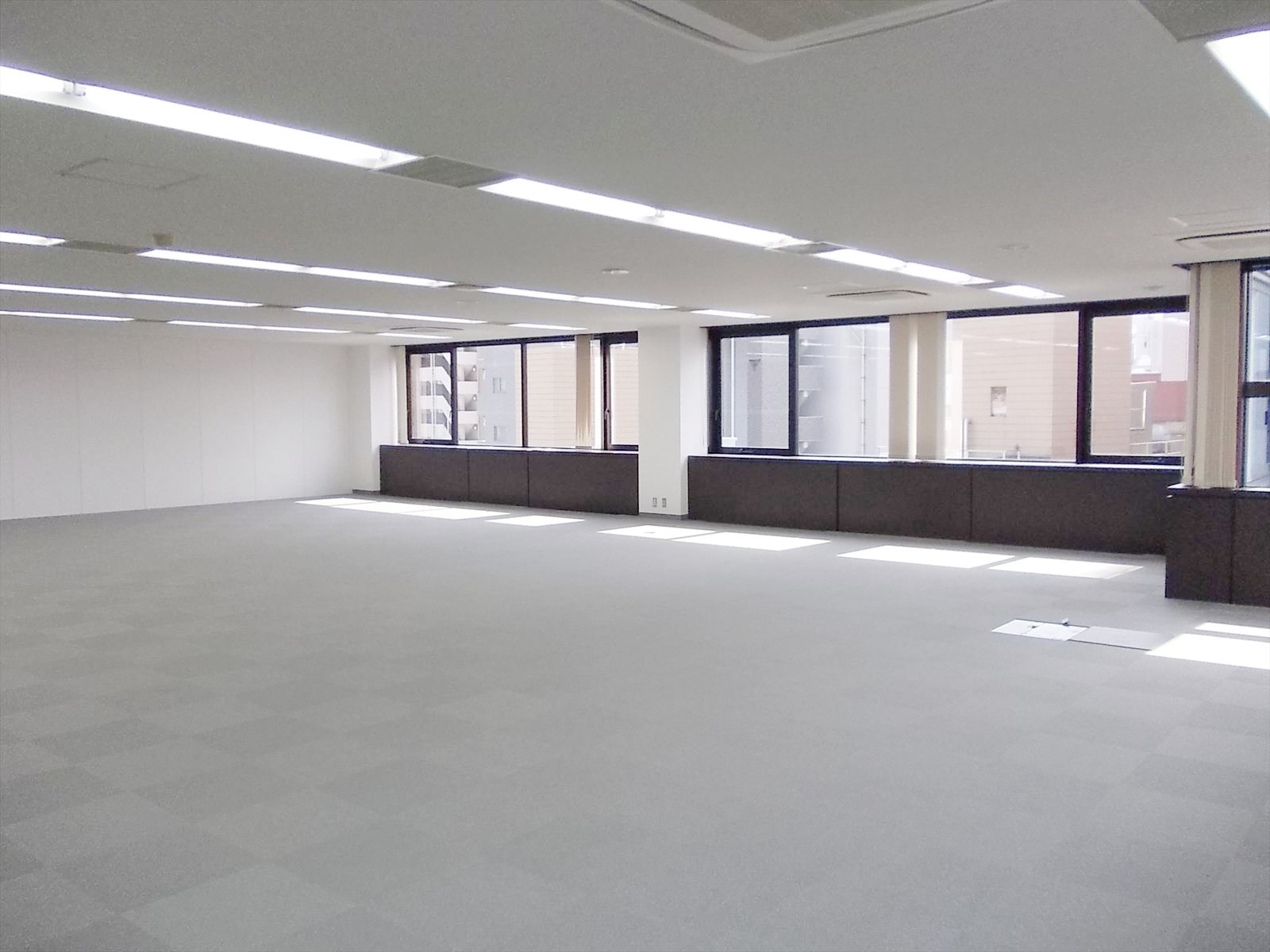 オフィス室内参考画像