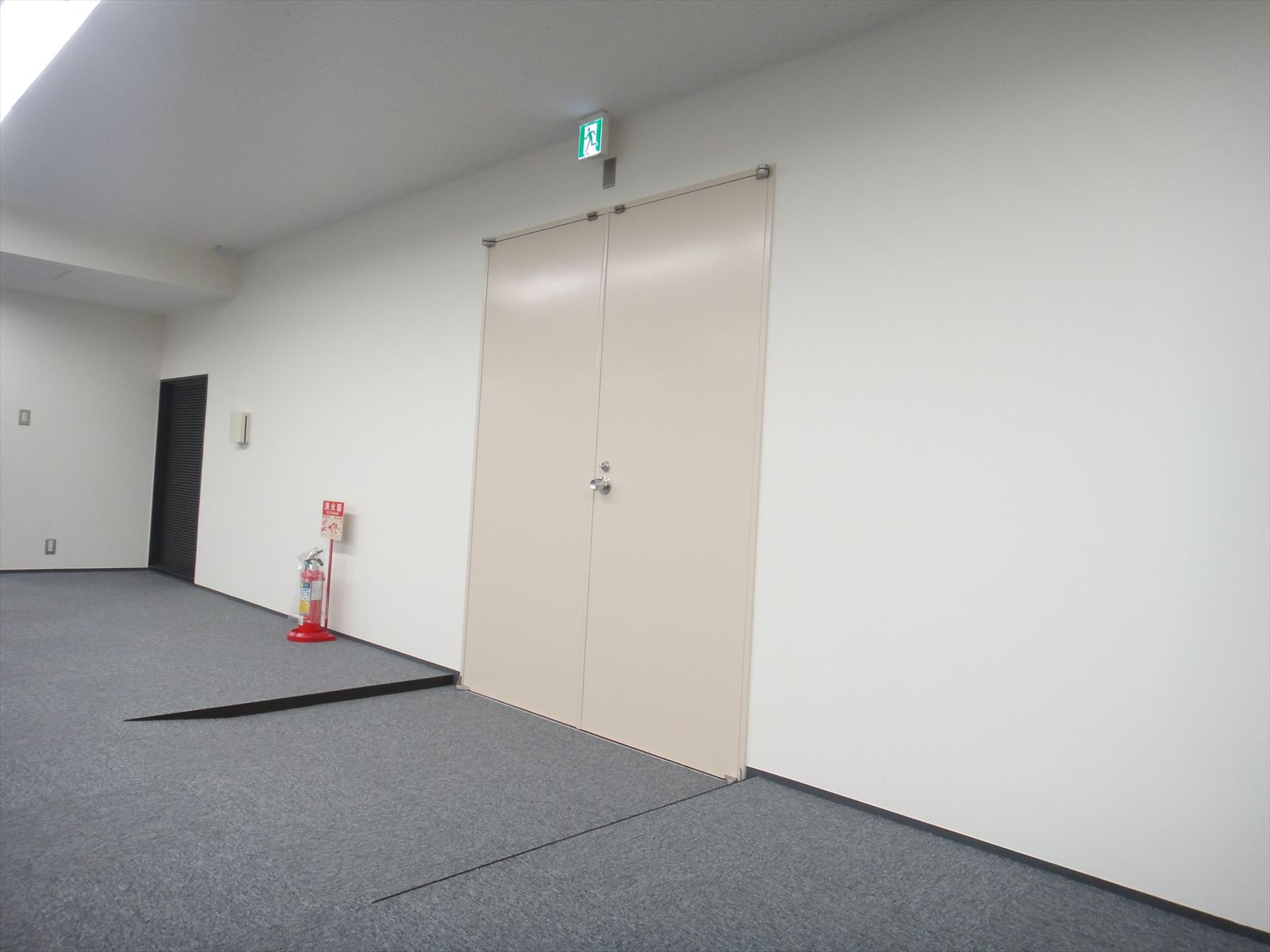 オフィス入口