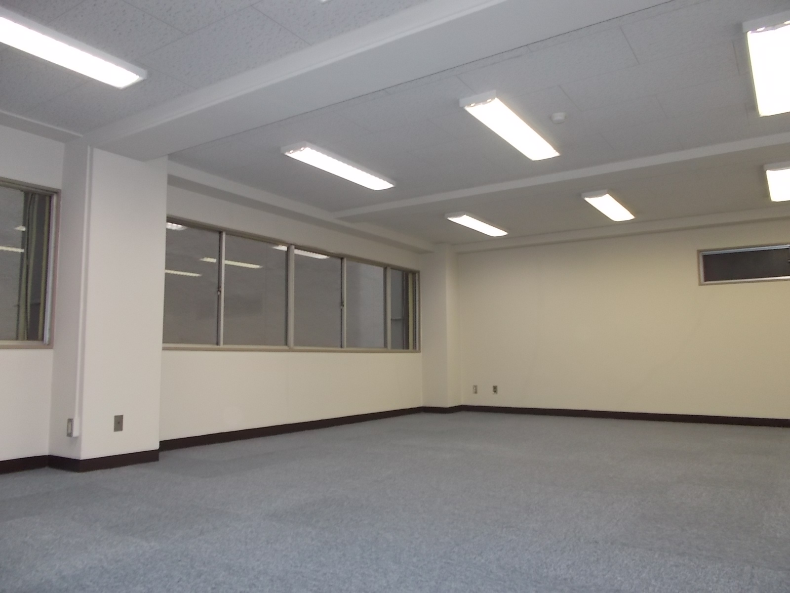 室内1