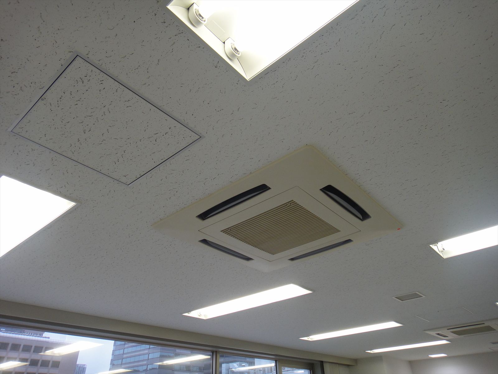 空調は個別方式