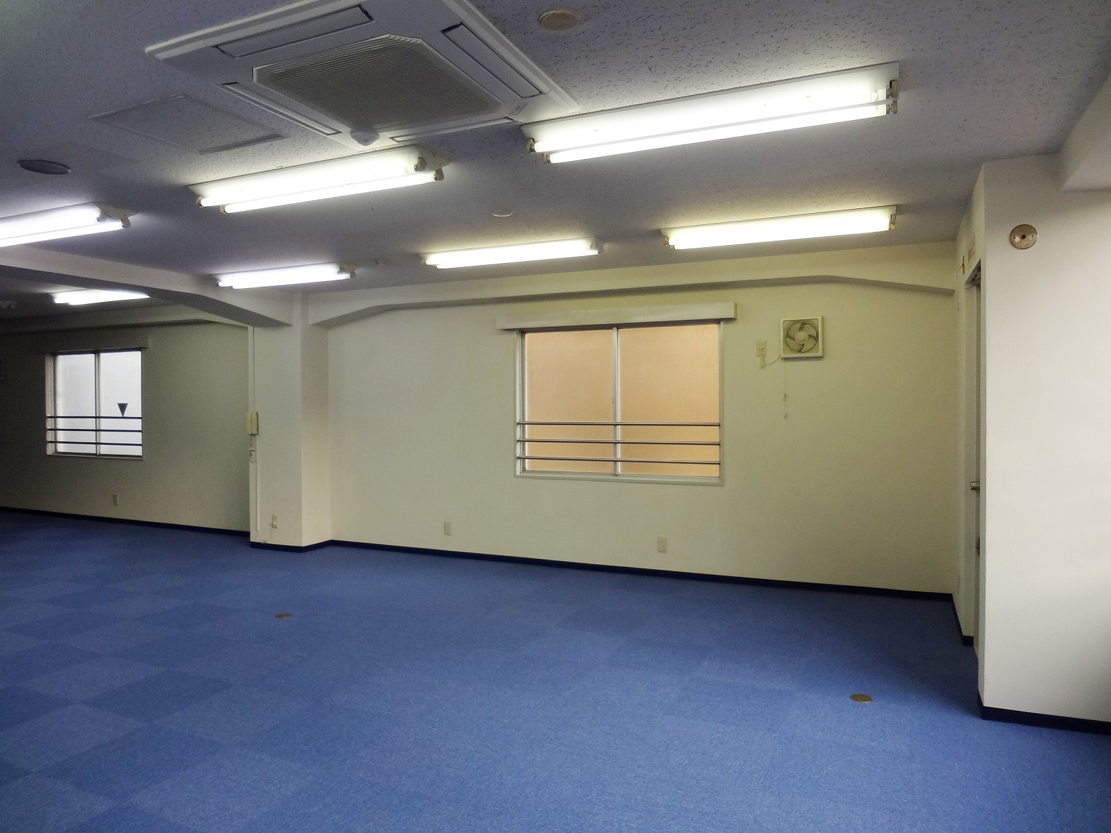 貸室奥の様子