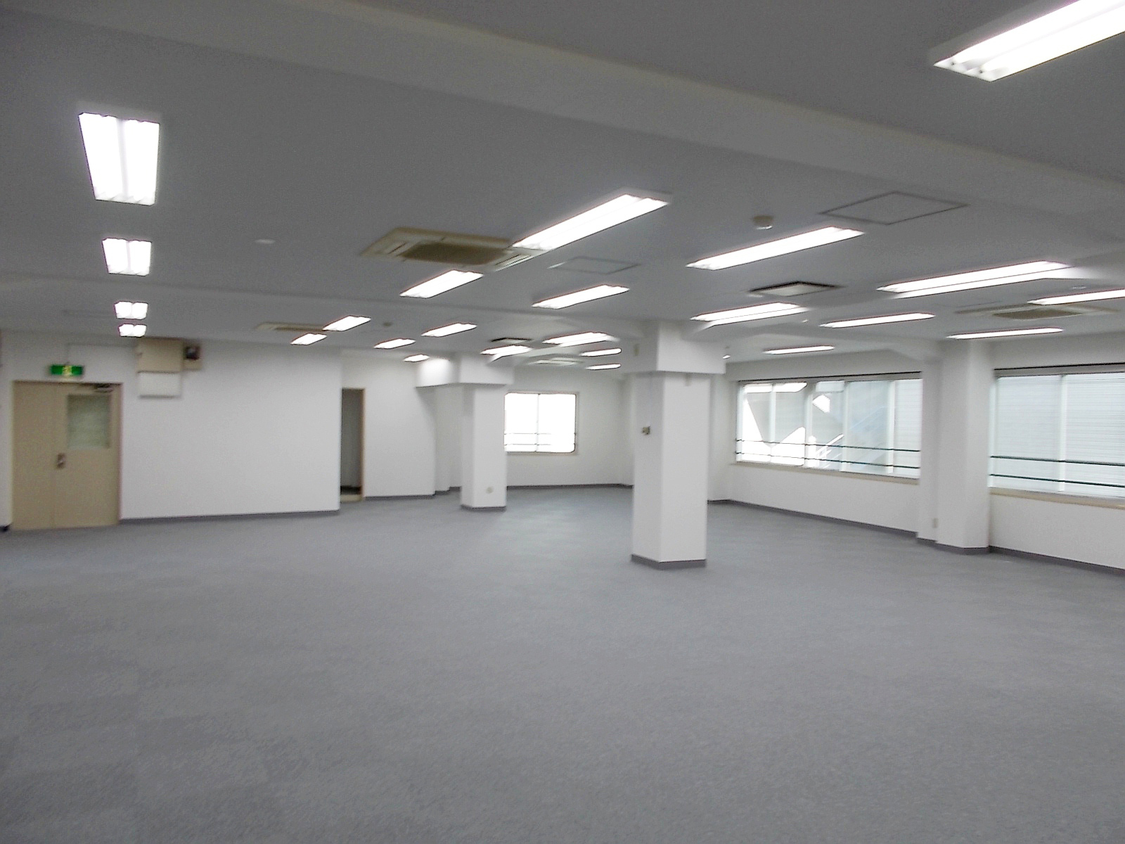 奥行きがあるお部屋