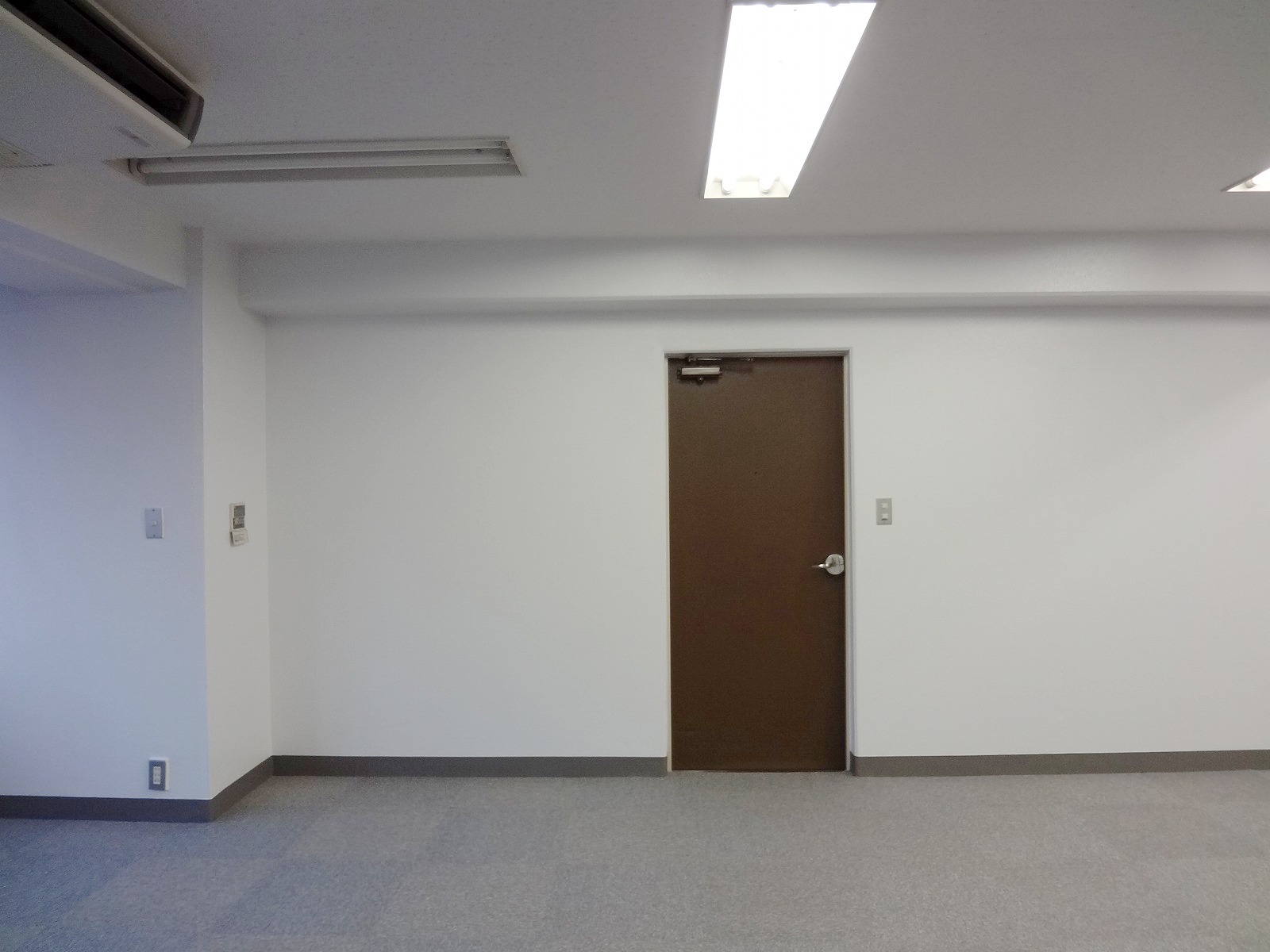 室内出入口