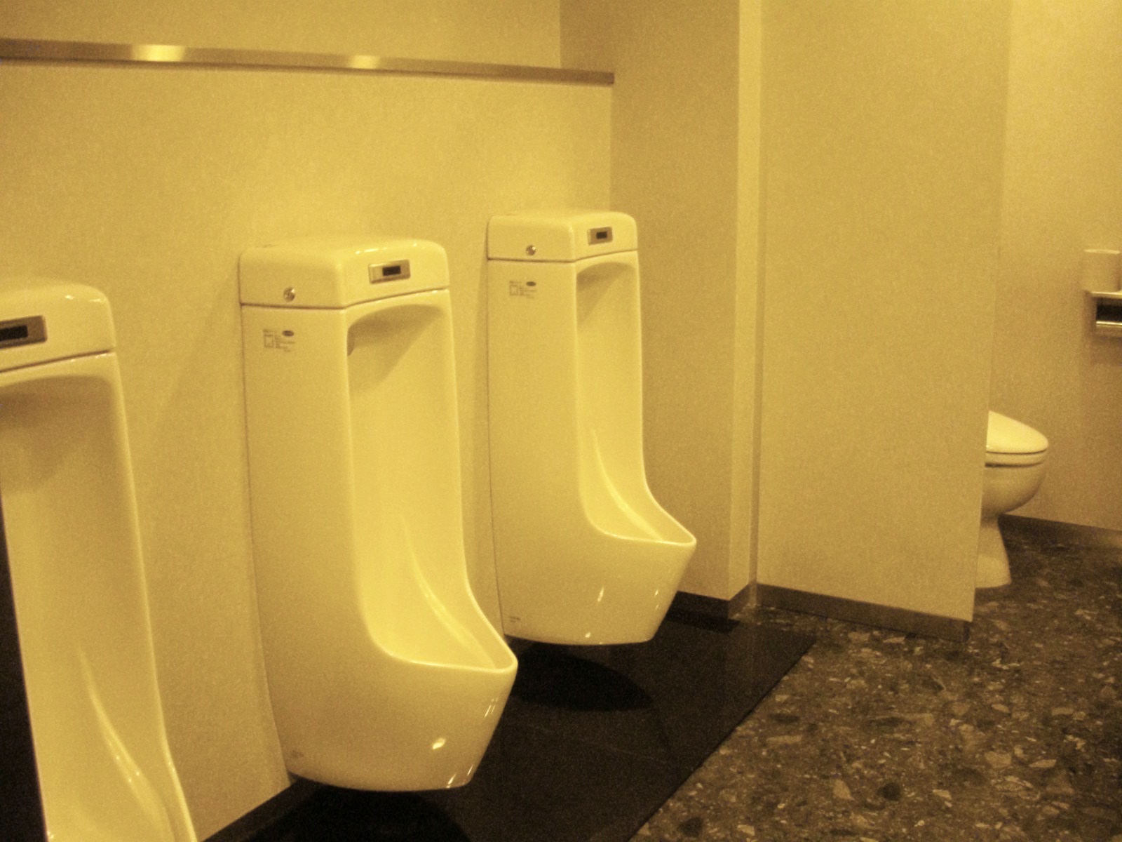 男性用トイレ