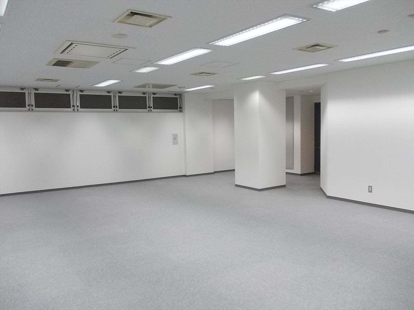 少し変わった形の室内