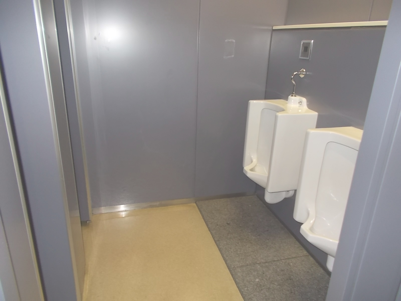 男性用トイレ