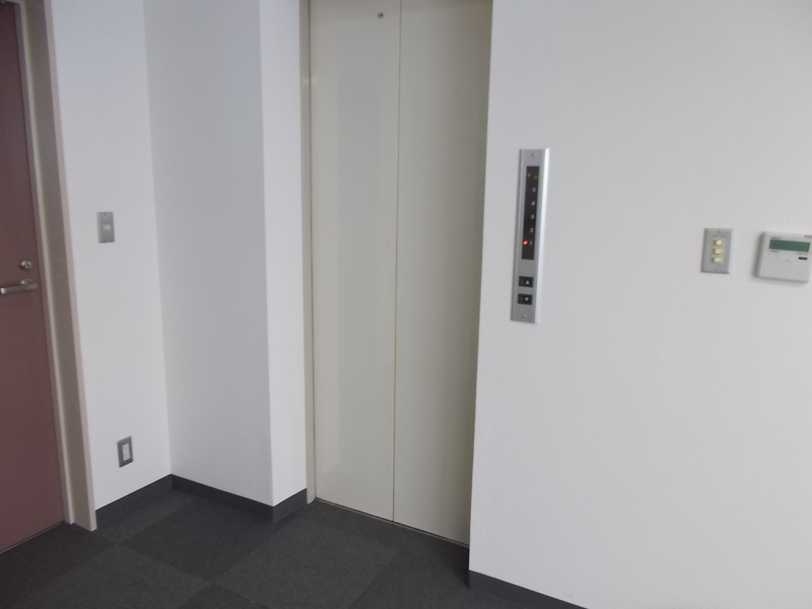 エレベーターからのダイレクトインタイプの間取り