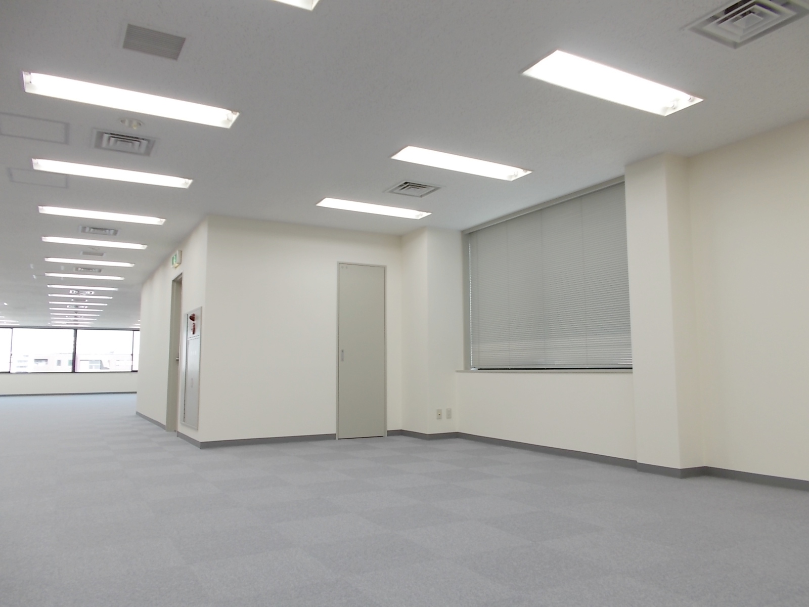別角度の様子