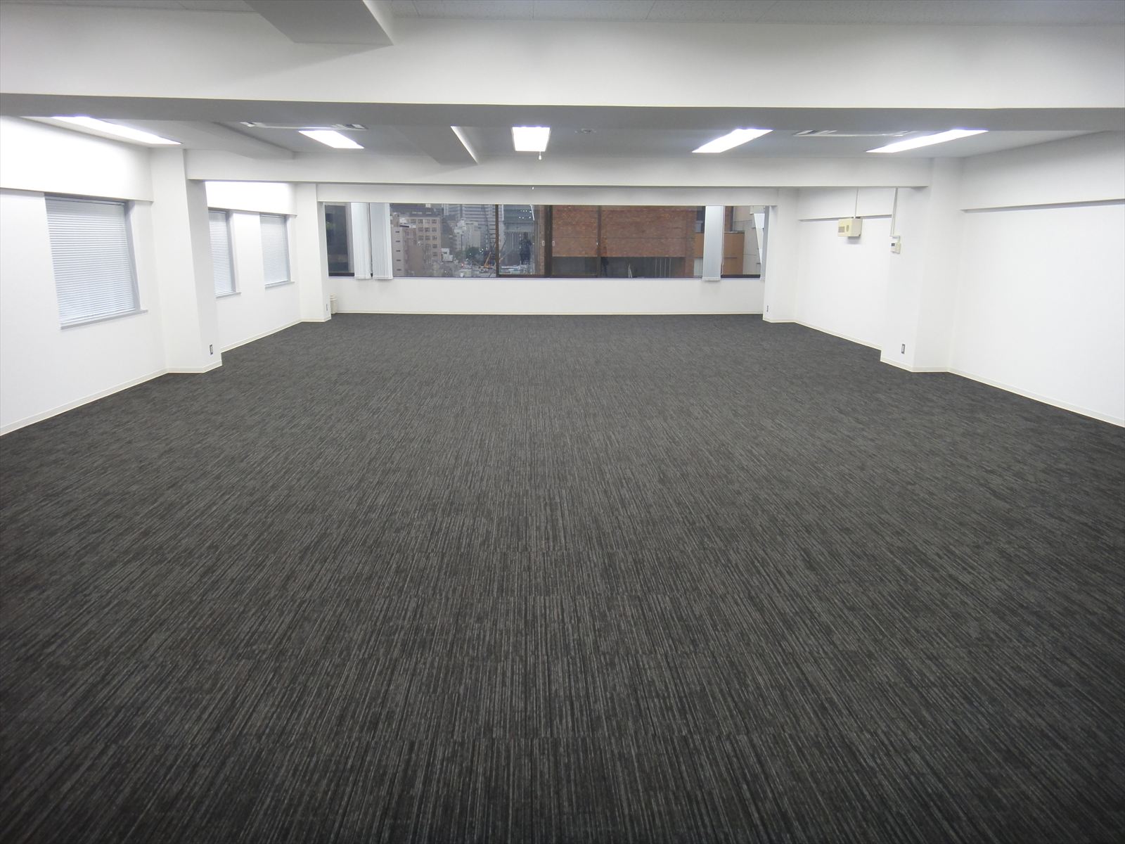 オフィス室内参考画像