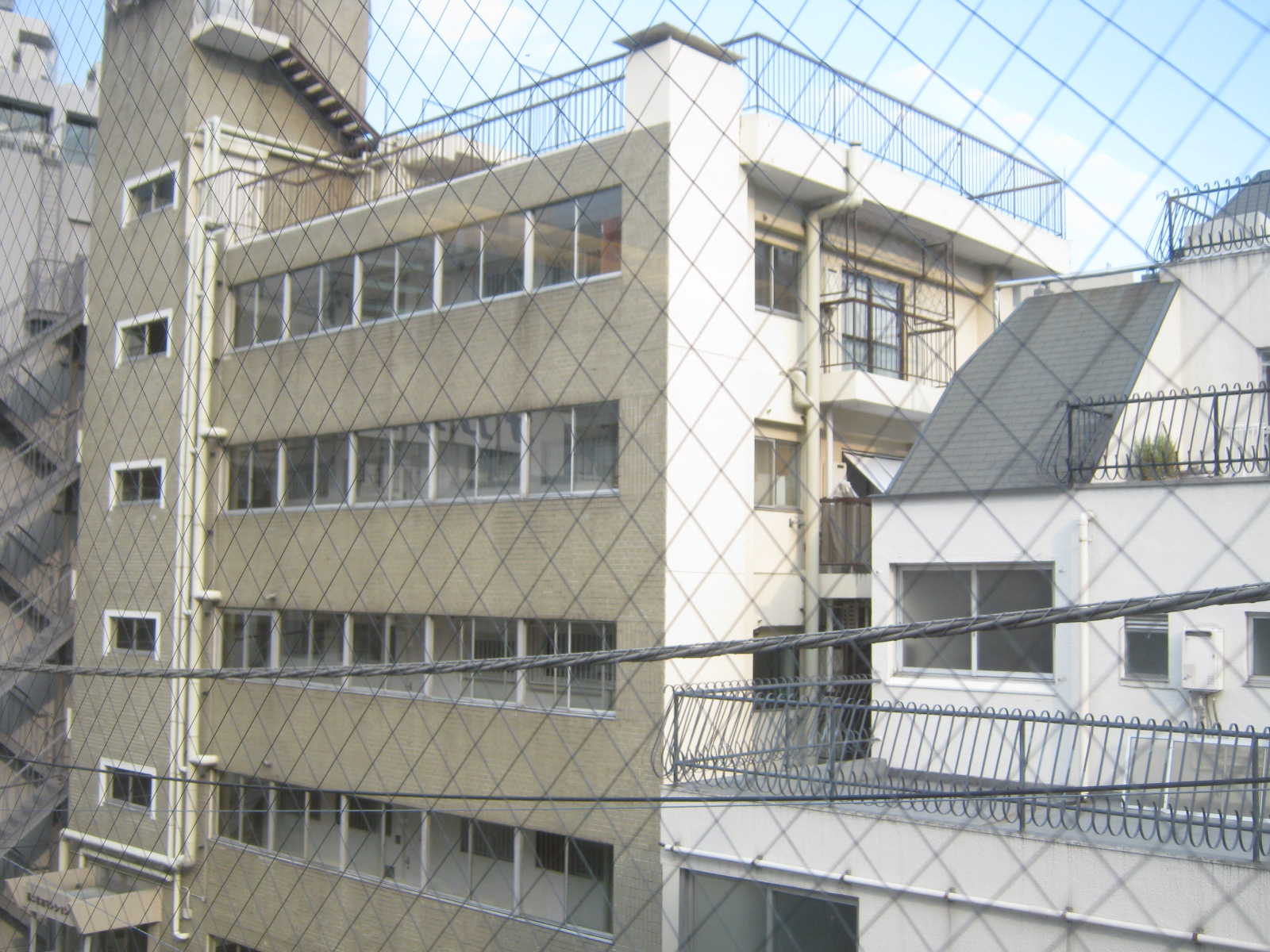 目の前はマンション