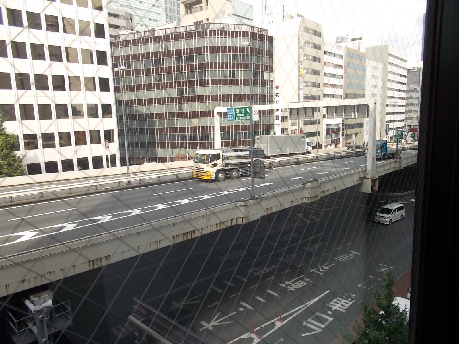 高速道路が見える眺望
