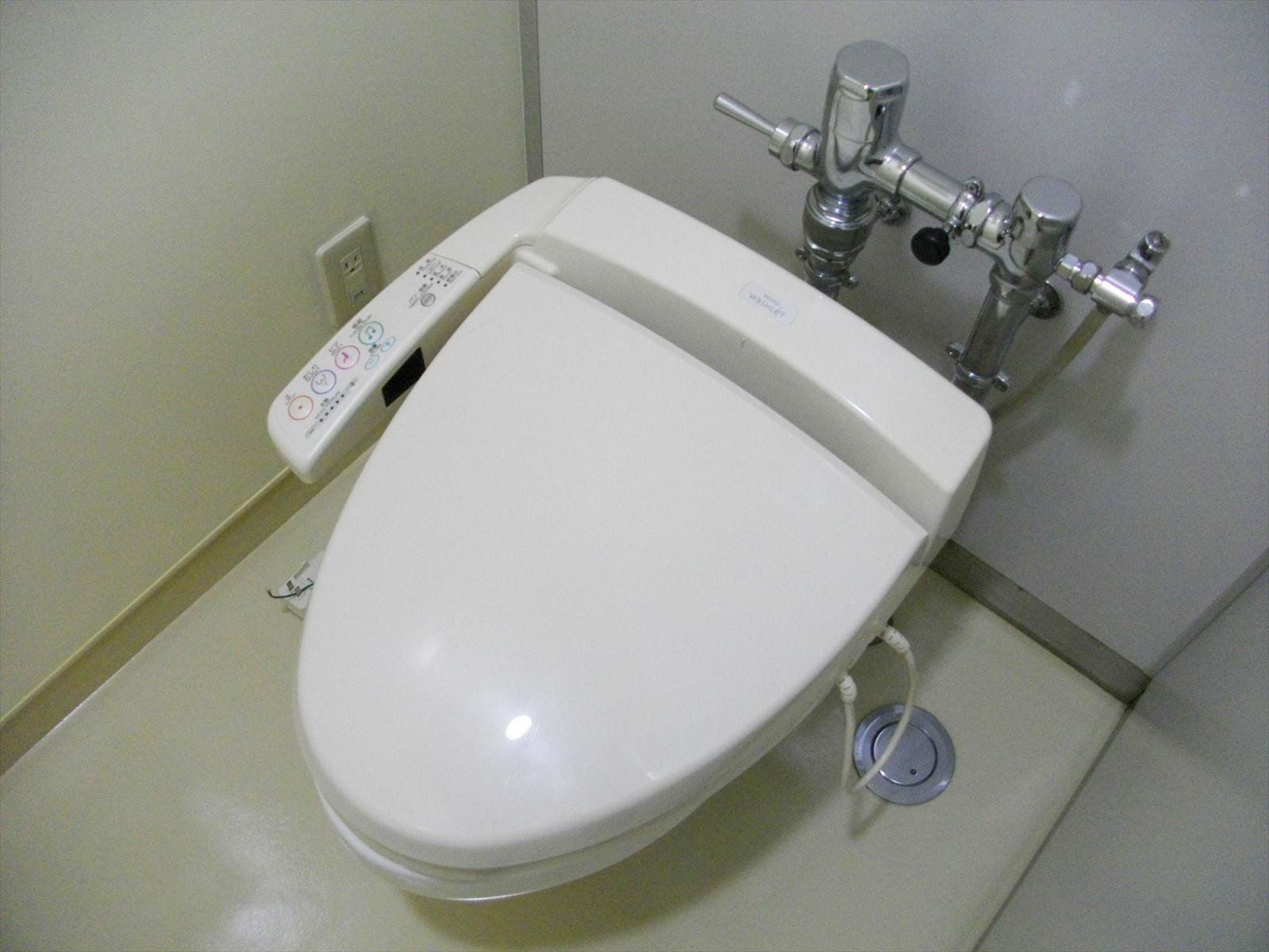 男女別シュレット付きトイレ