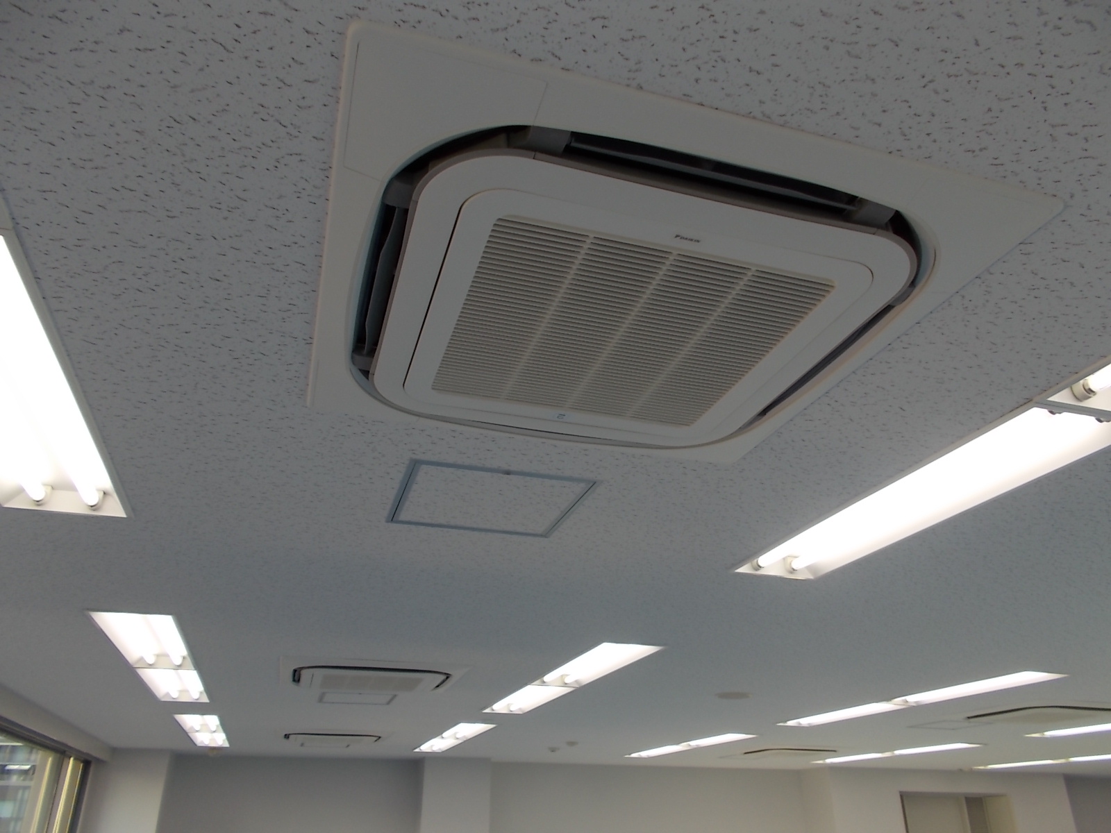 カセット式の空調