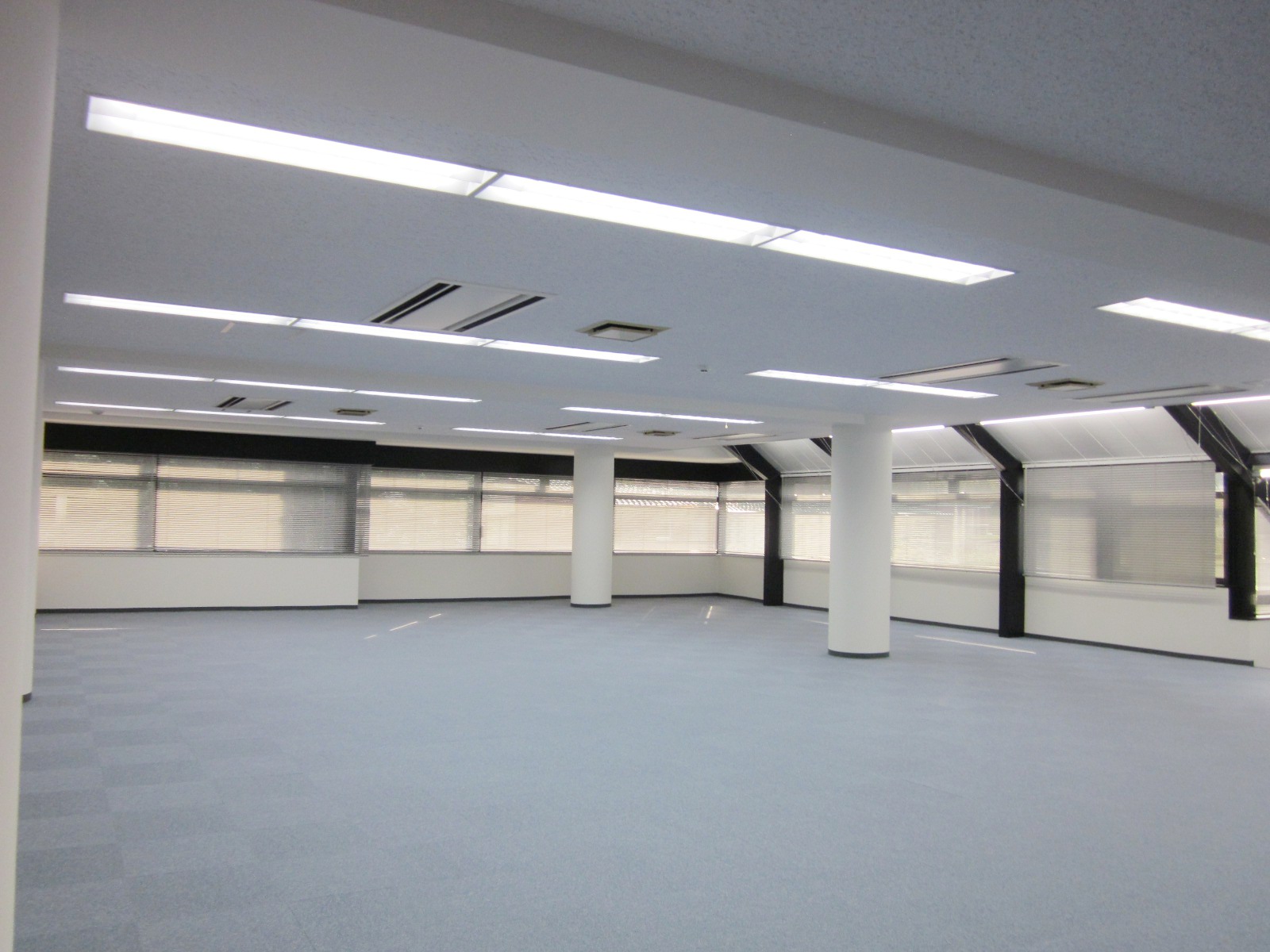 広々した室内