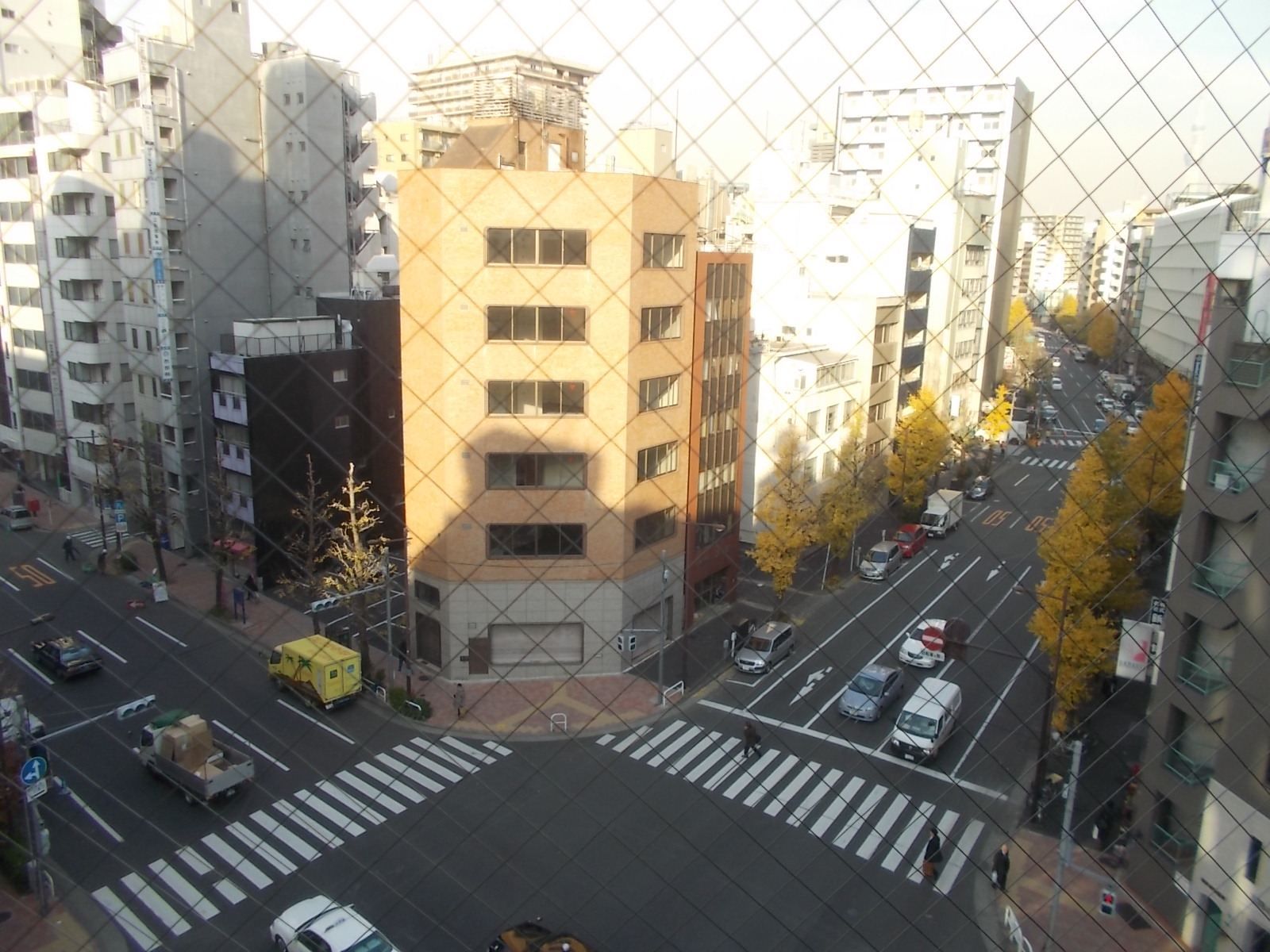 交差点を見下ろす