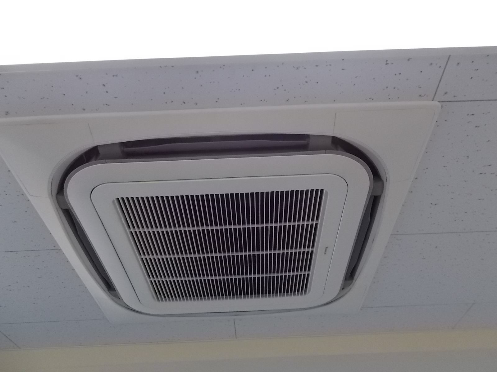 空調