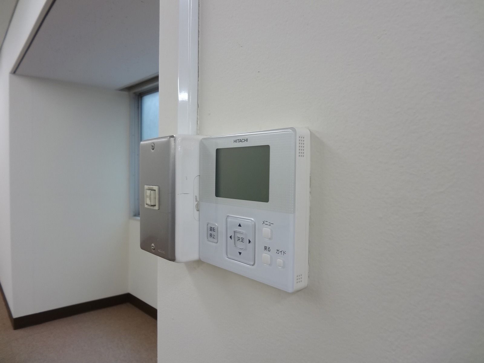 エアコンスイッチ