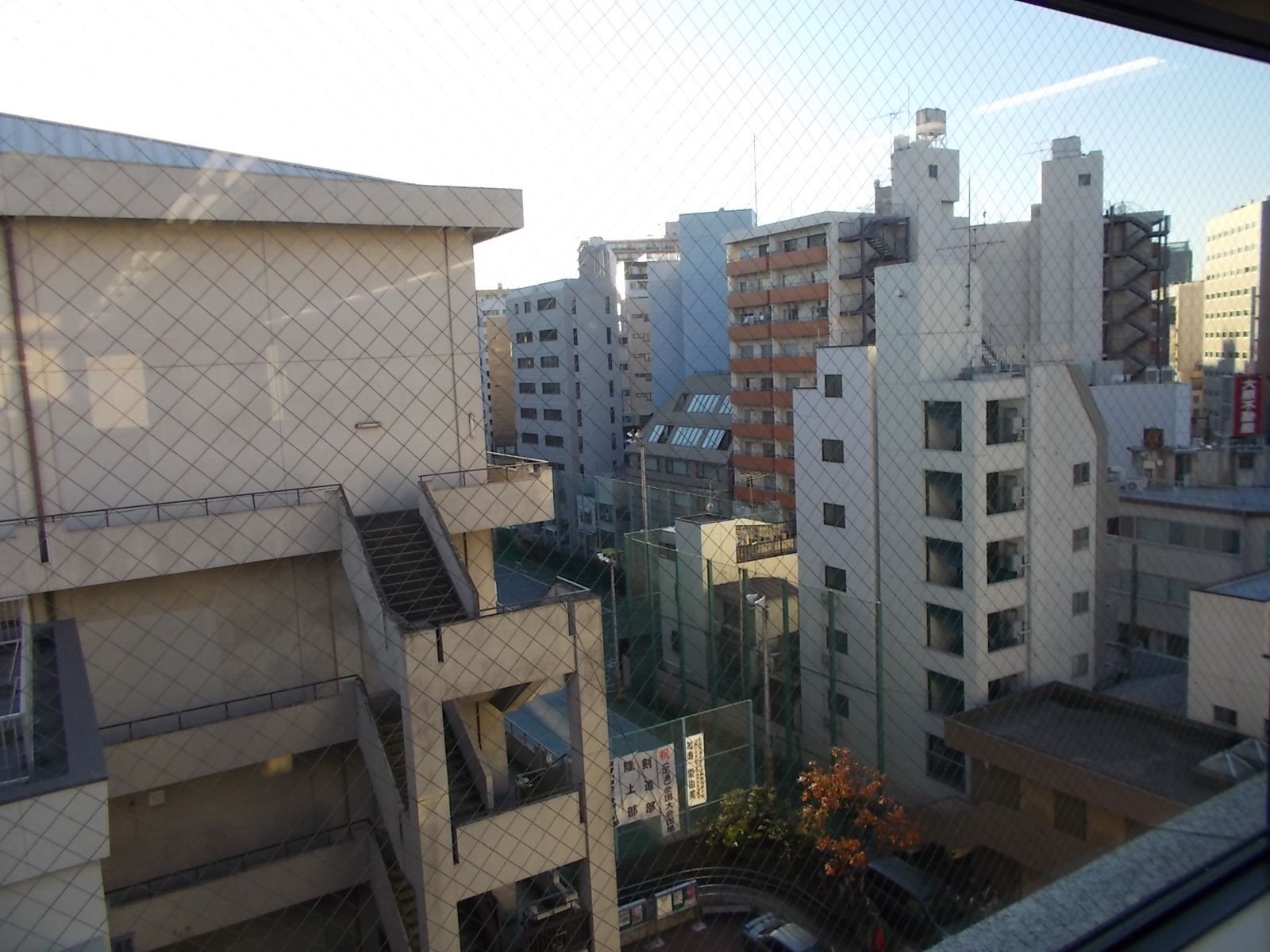 裏は一橋高校