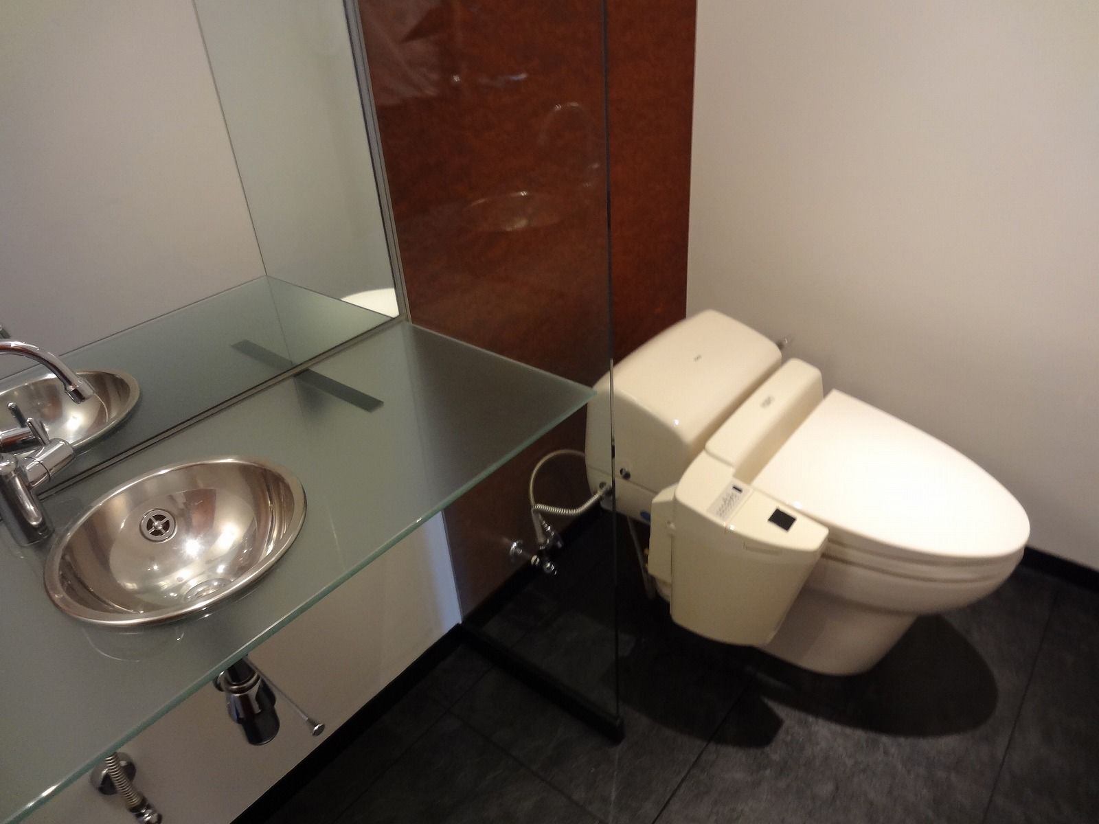 トイレ個室