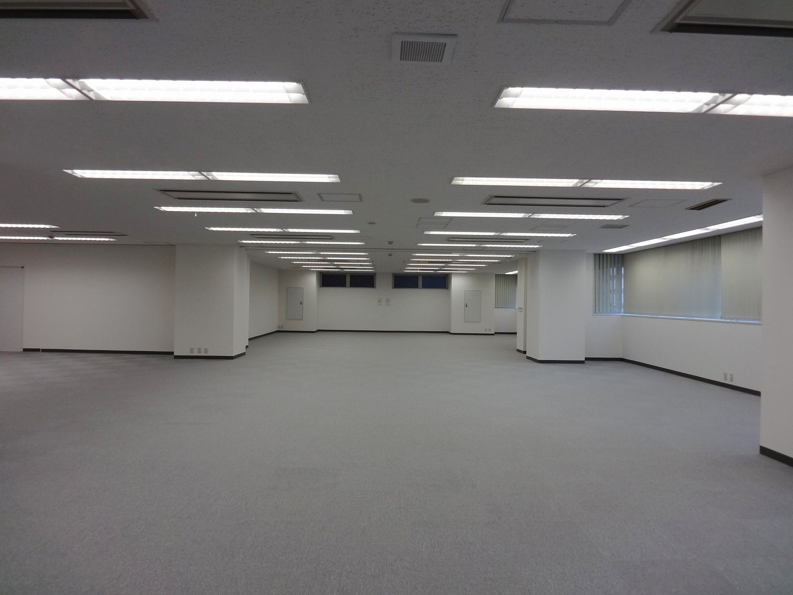 オフィス室内参考画像
