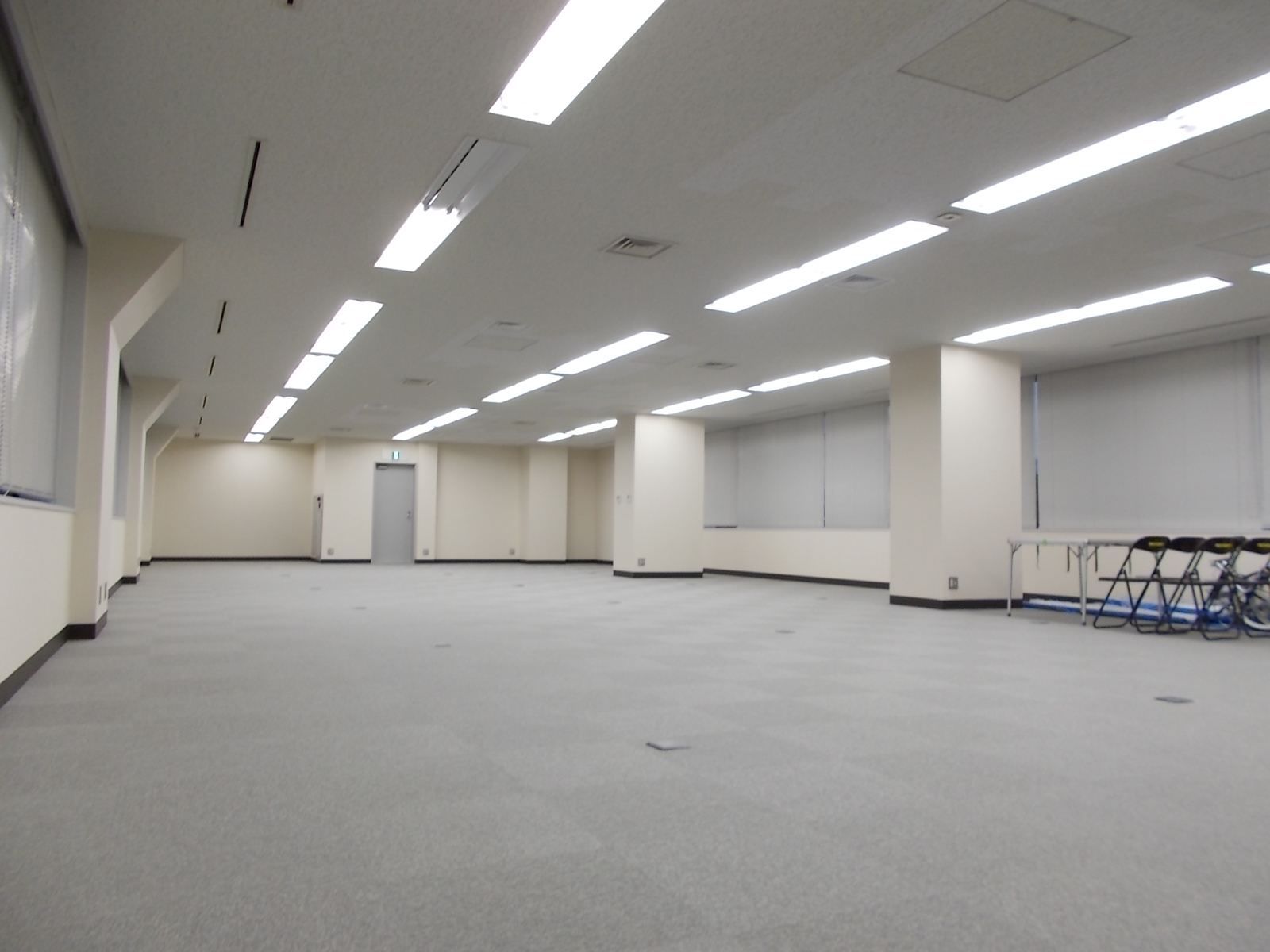 オフィス室内参考画像