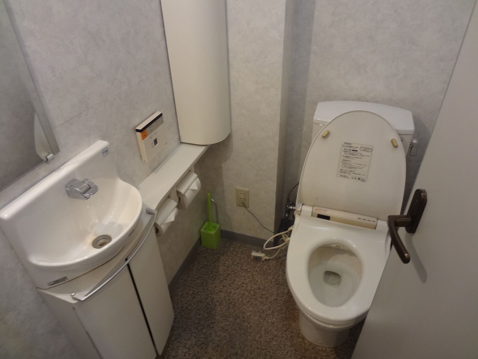トイレ個室