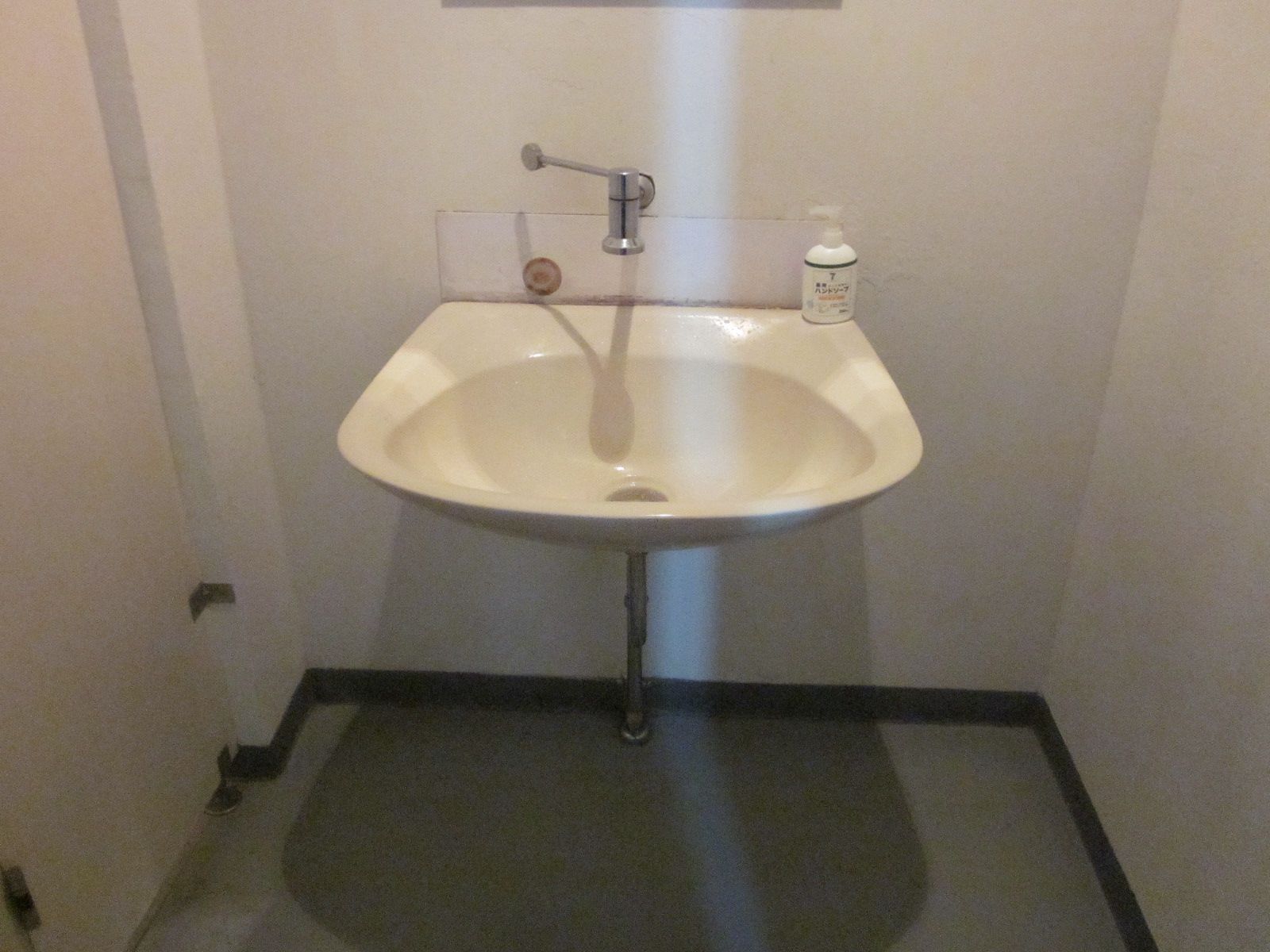 クラシカルな洗面台