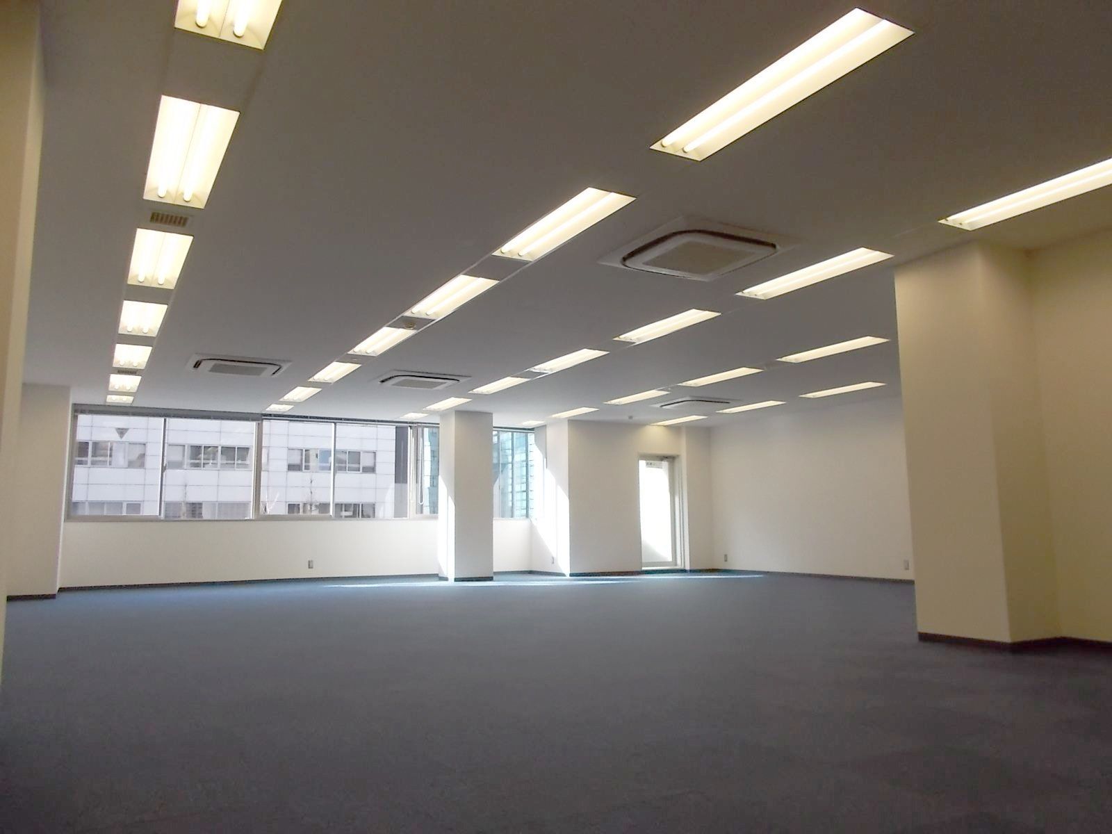 オフィス室内参考画像