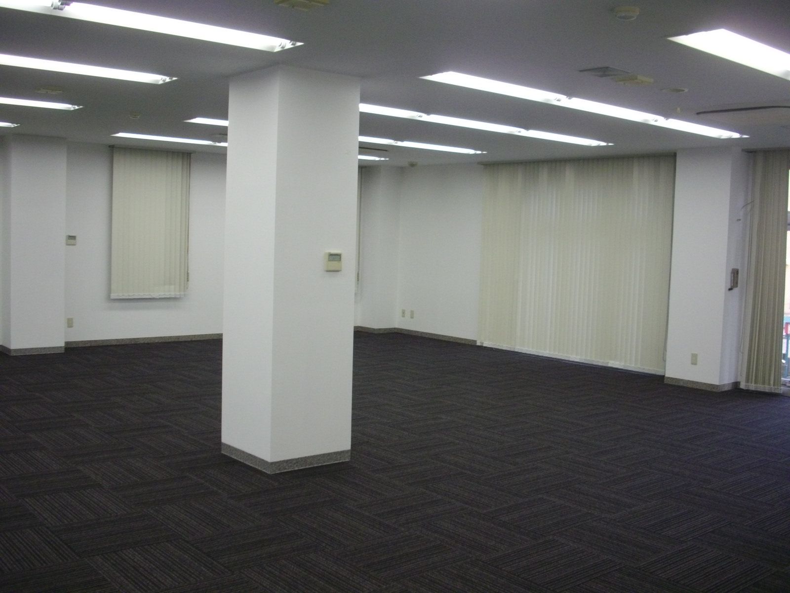 オフィス室内参考画像