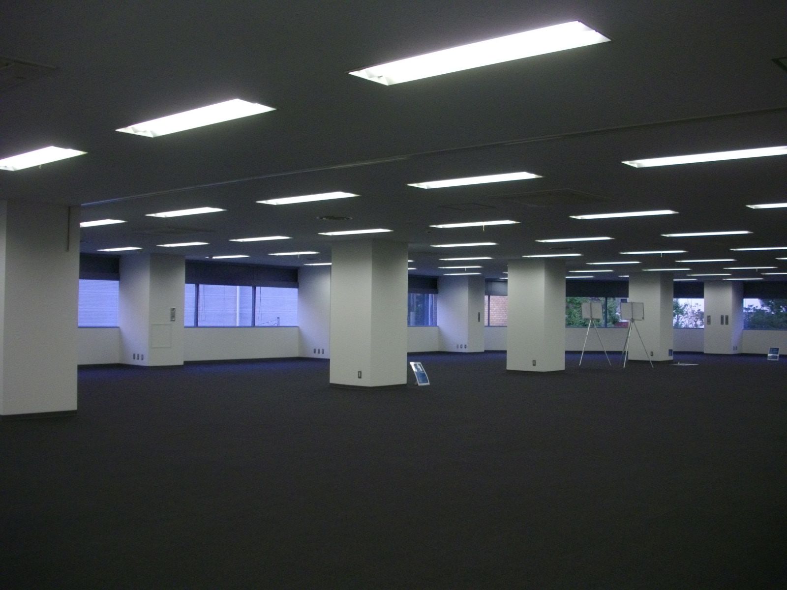 オフィス室内参考画像