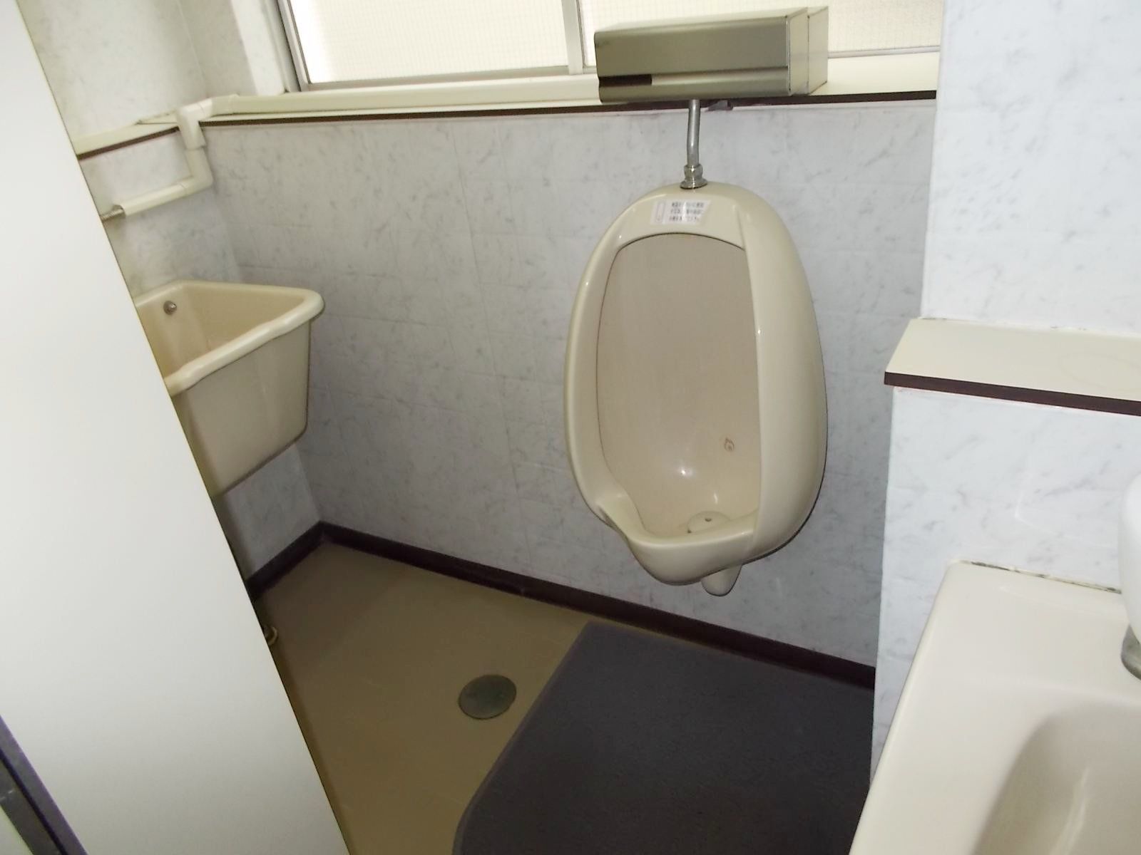 男性用トイレ