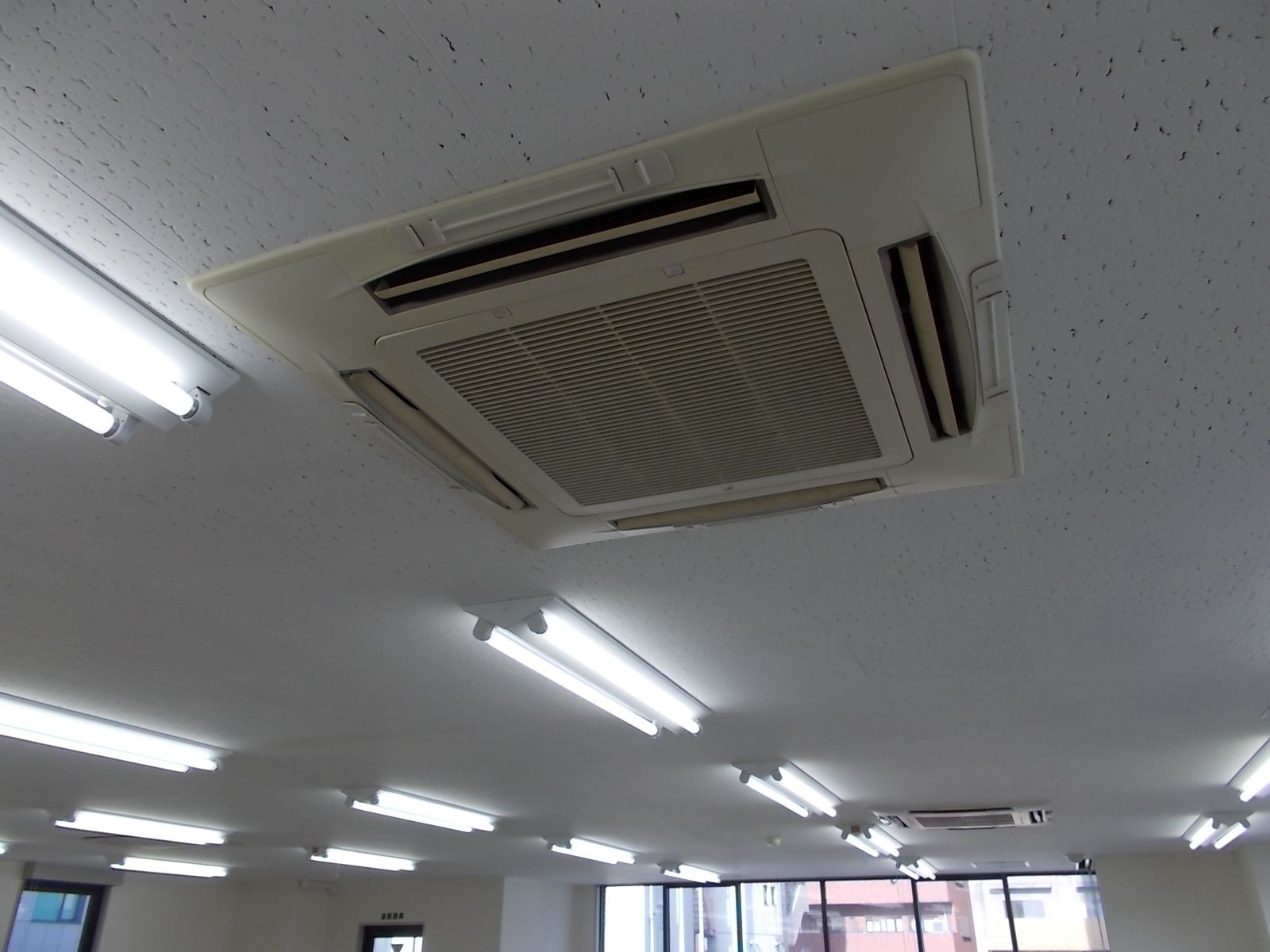 空調